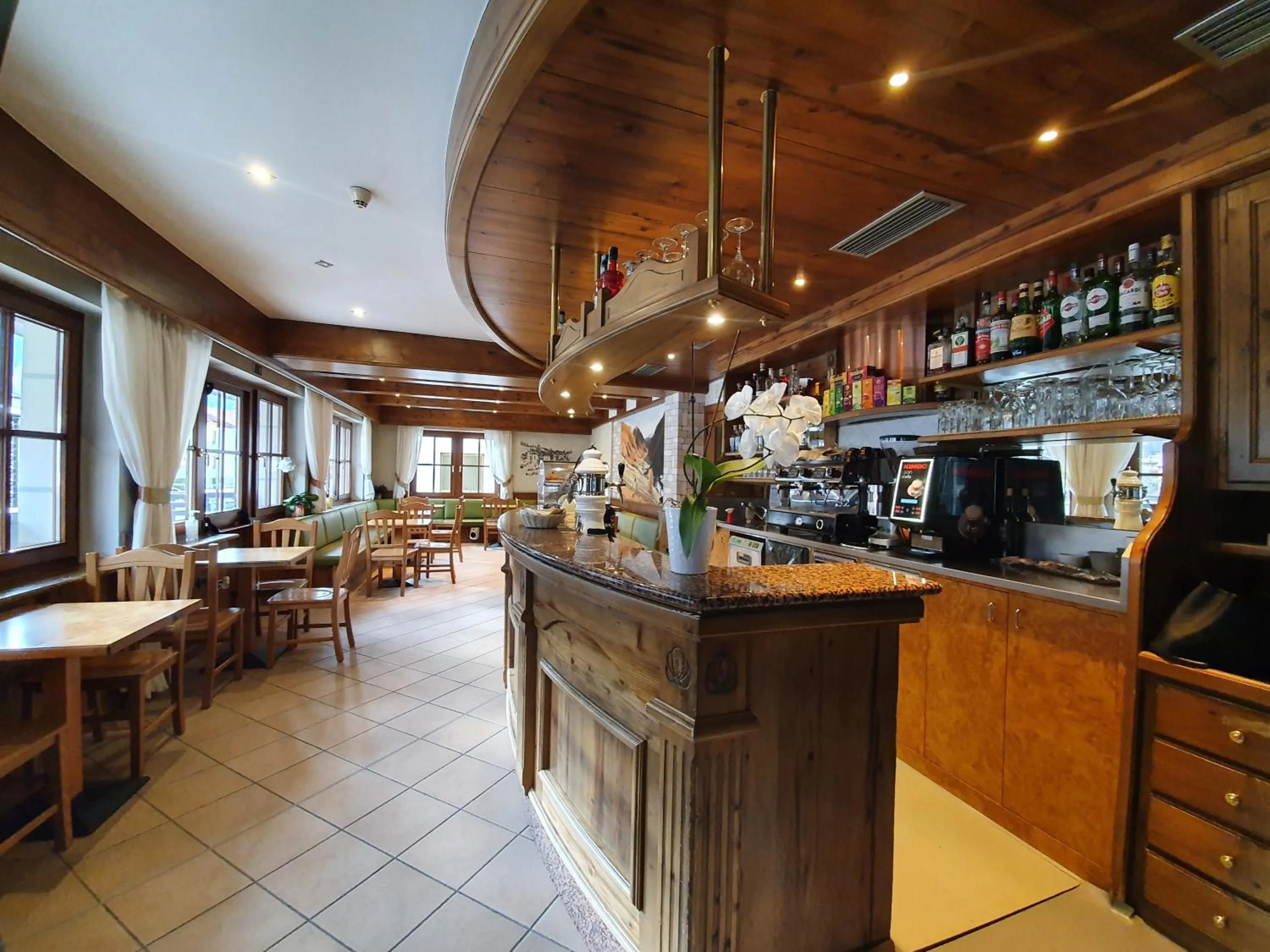 Lounge or bar in Hotel Pezzotti