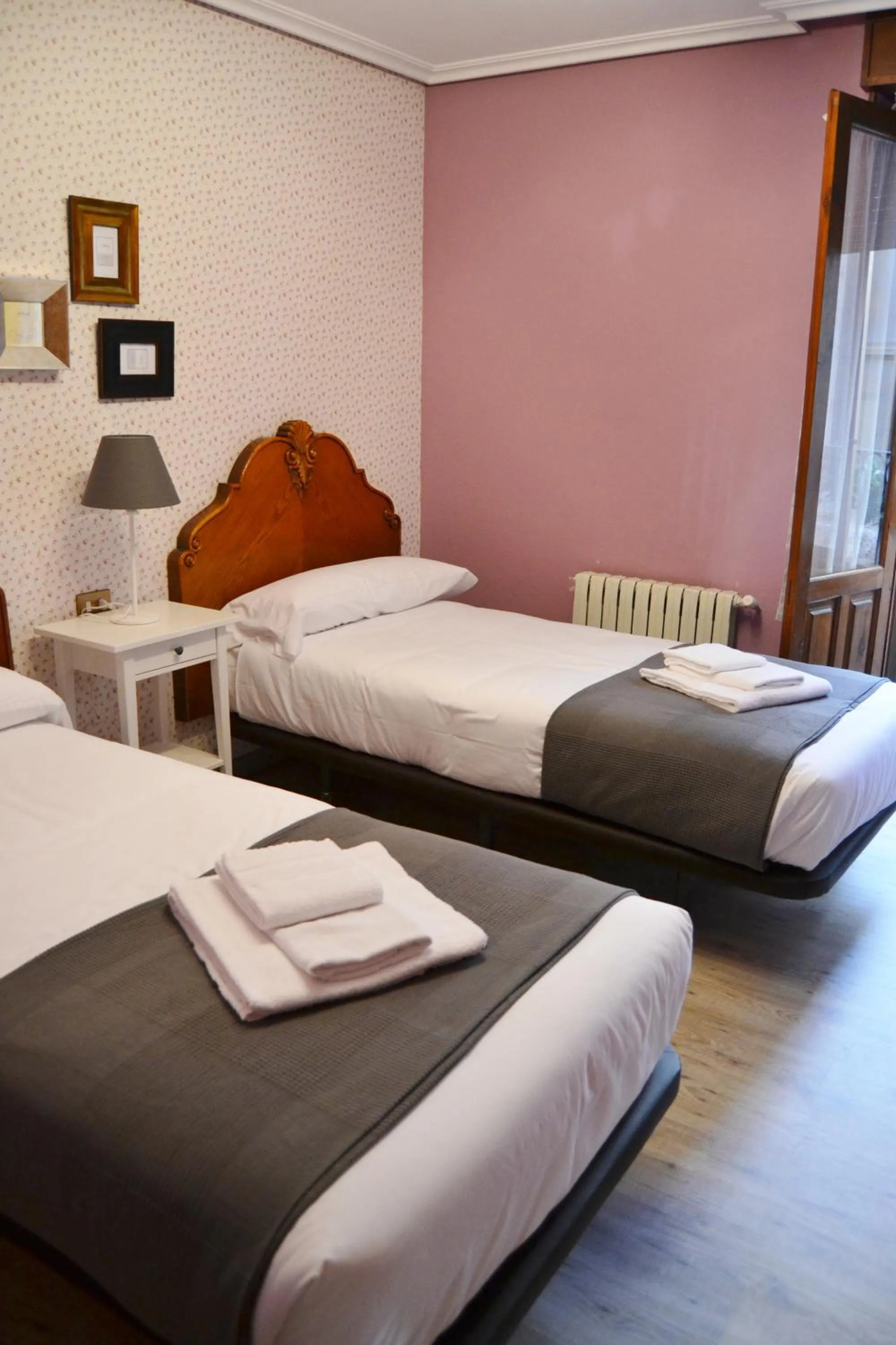 Photo of the whole room, Bed in Tres Puentes Anguiano Apartamentos y Hostal