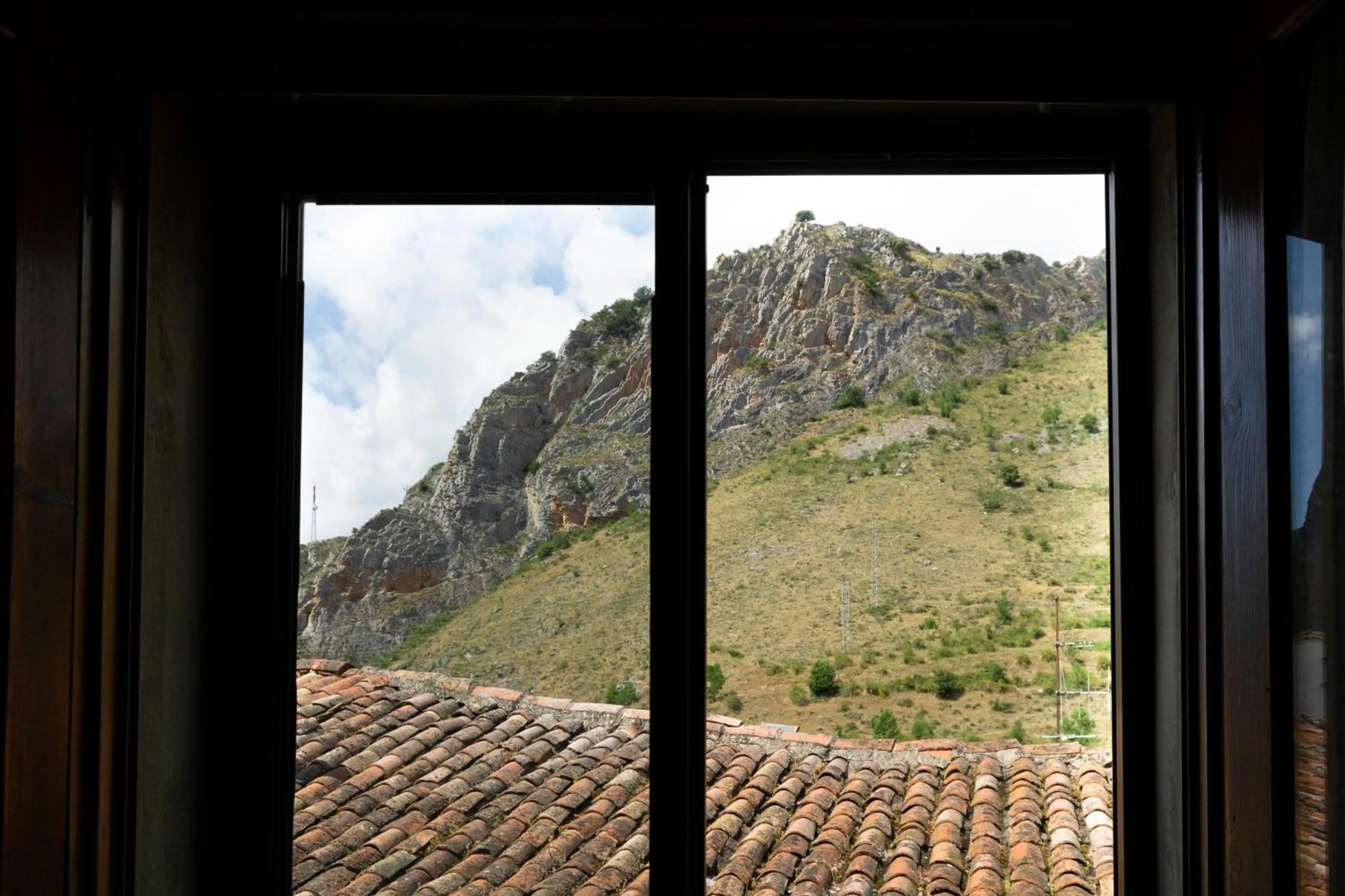 Mountain view in Tres Puentes Anguiano Apartamentos y Hostal