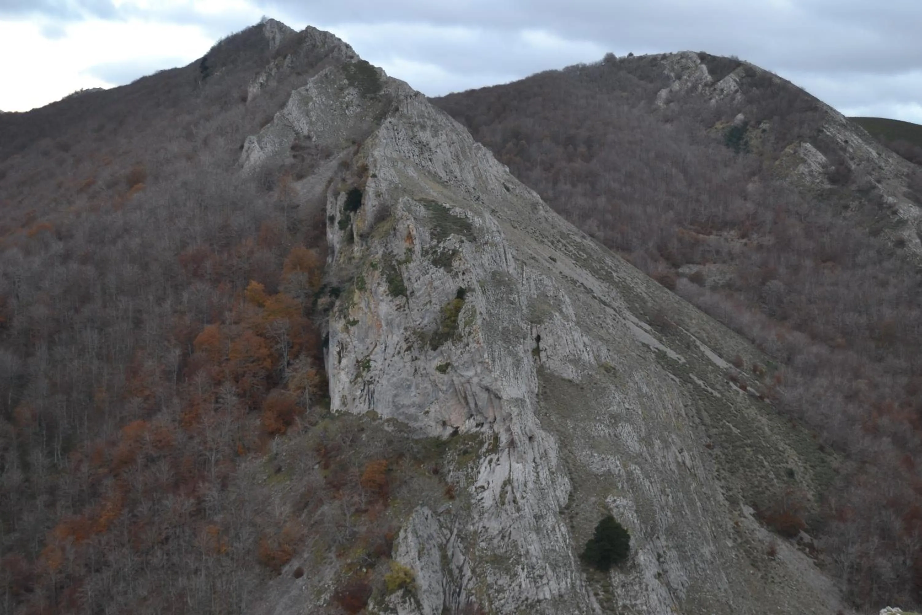 Natural landscape in Tres Puentes Anguiano Apartamentos y Hostal