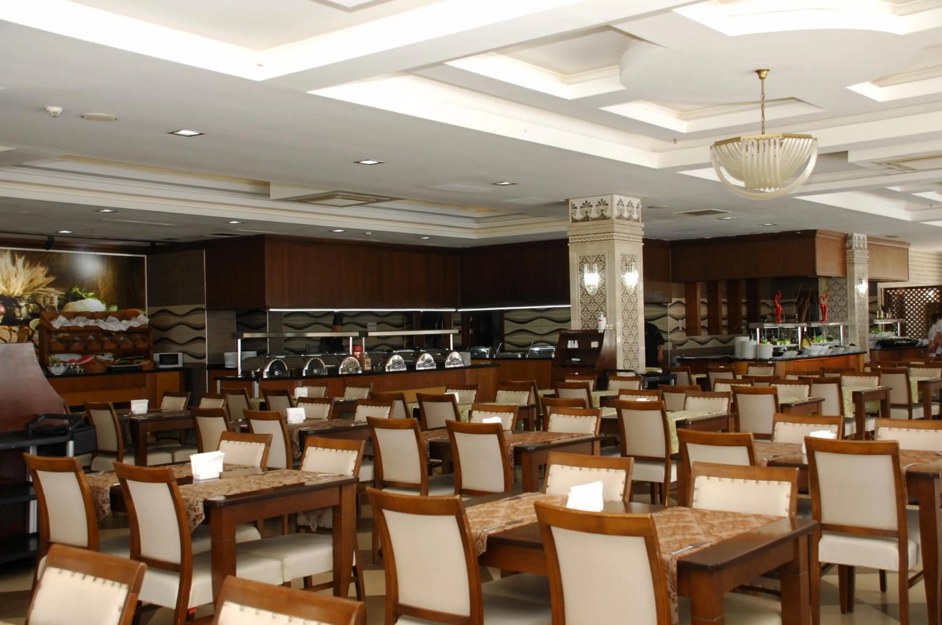 Restaurant/places to eat in White Gold Hotel & Spa