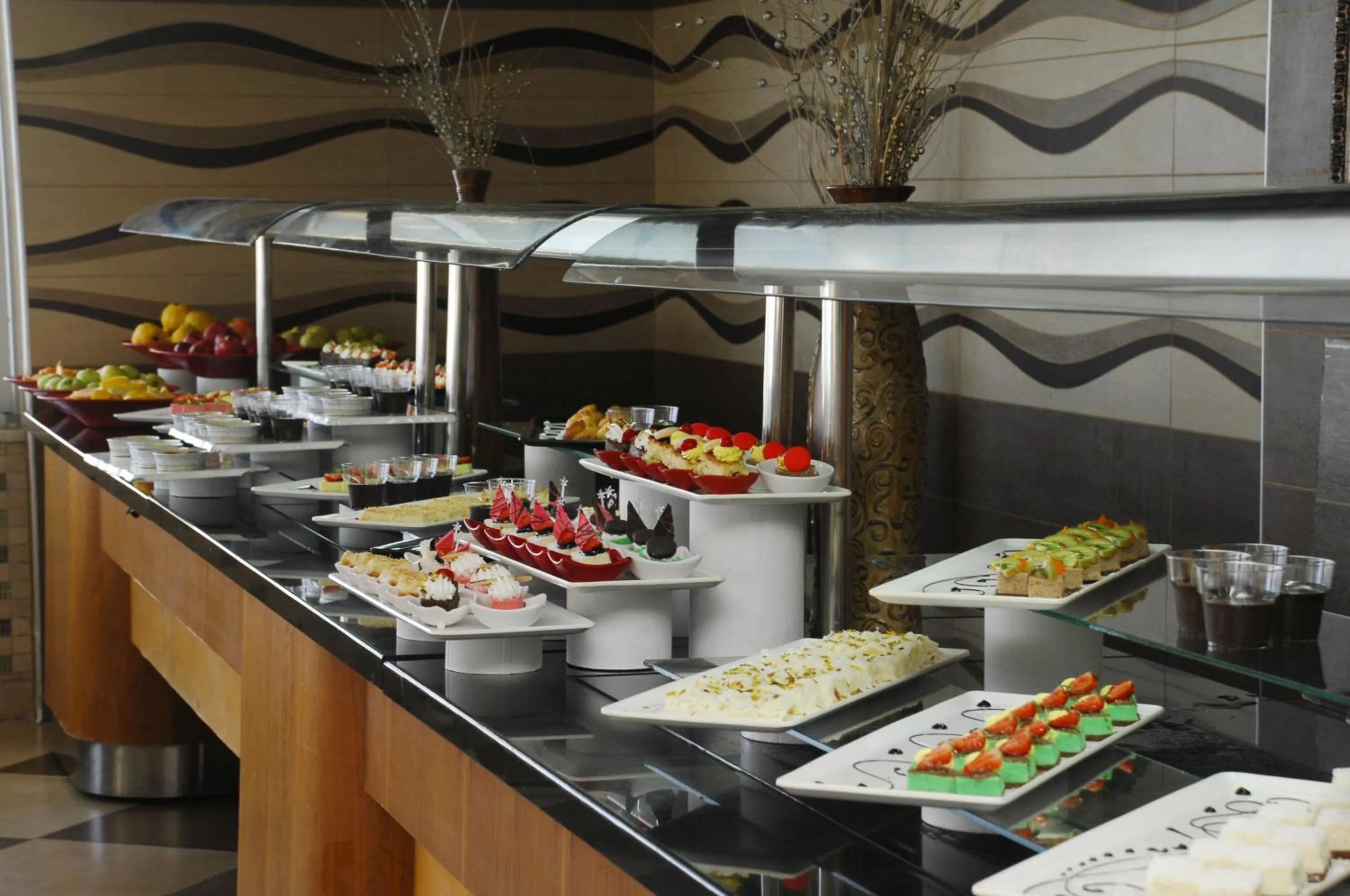 Restaurant/places to eat in White Gold Hotel & Spa