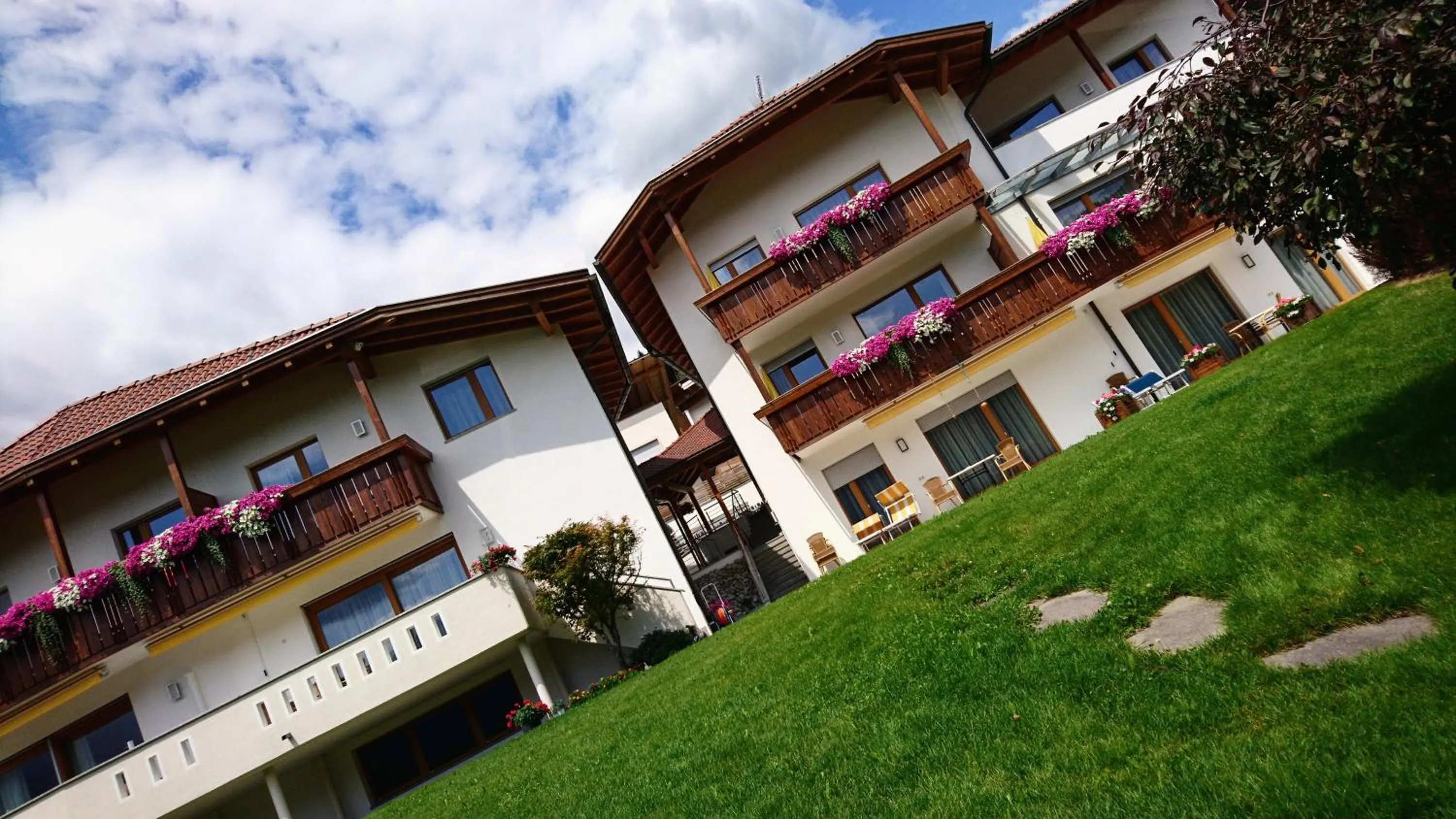 Facade/entrance in Residence Sonnberg