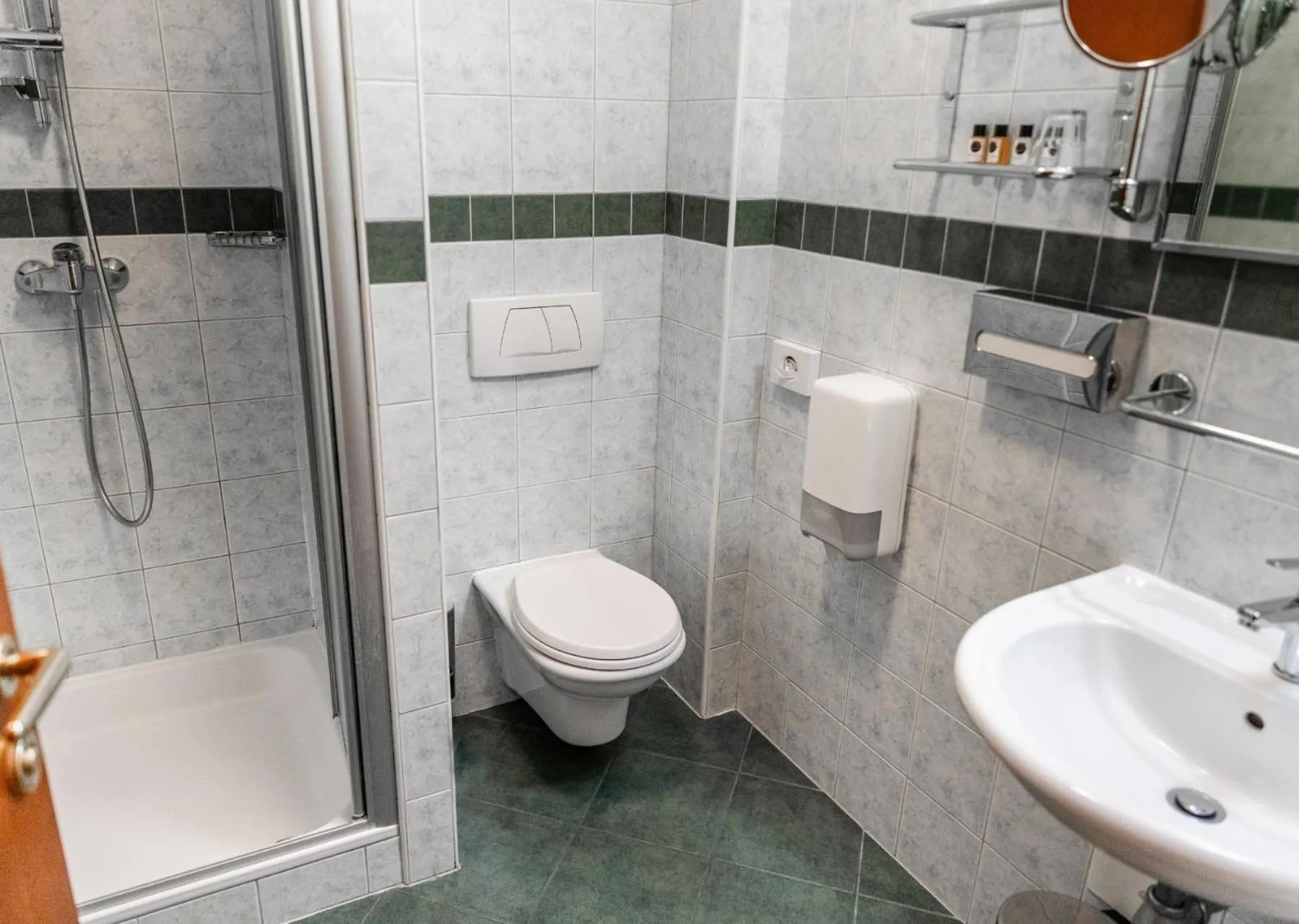 Shower in Hotel Kranjska Gora