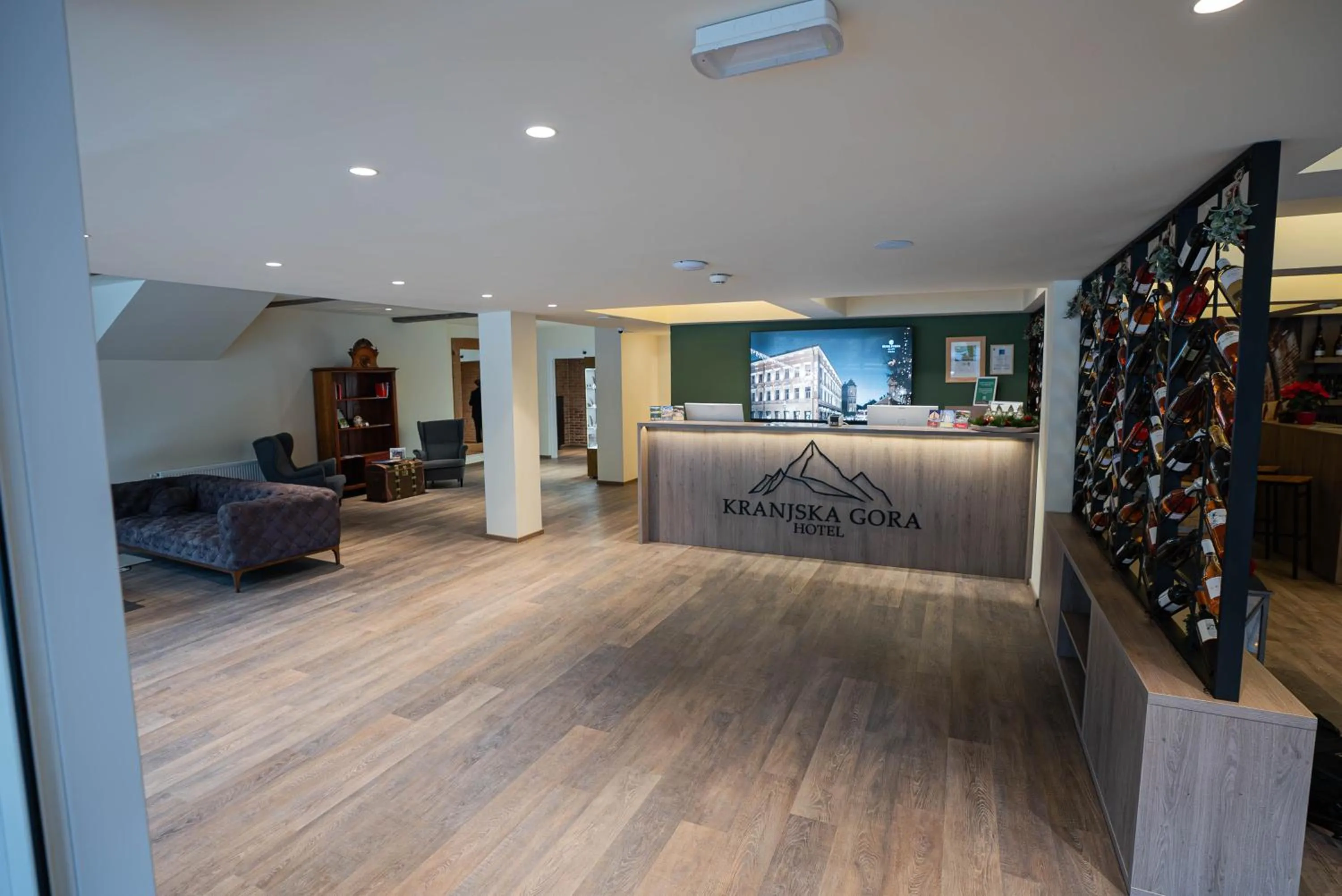 Communal lounge/ TV room in Hotel Kranjska Gora