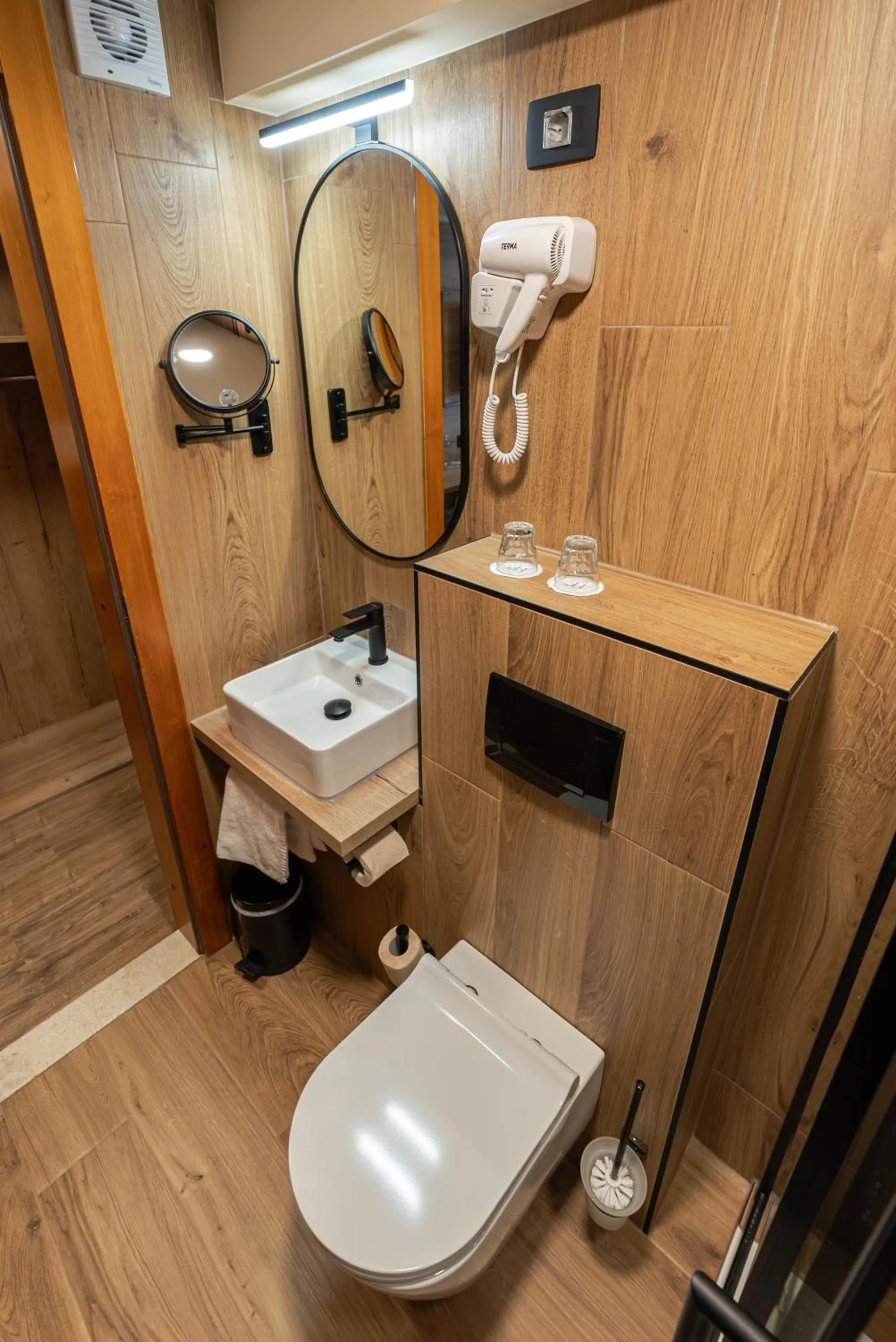 Toilet in Hotel Kranjska Gora