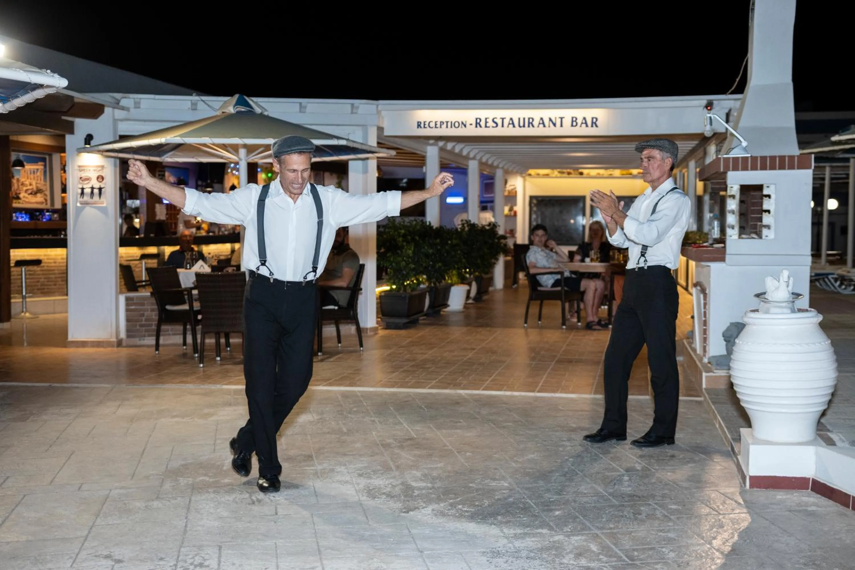 Restaurant/places to eat in Mammis Beach Hotel