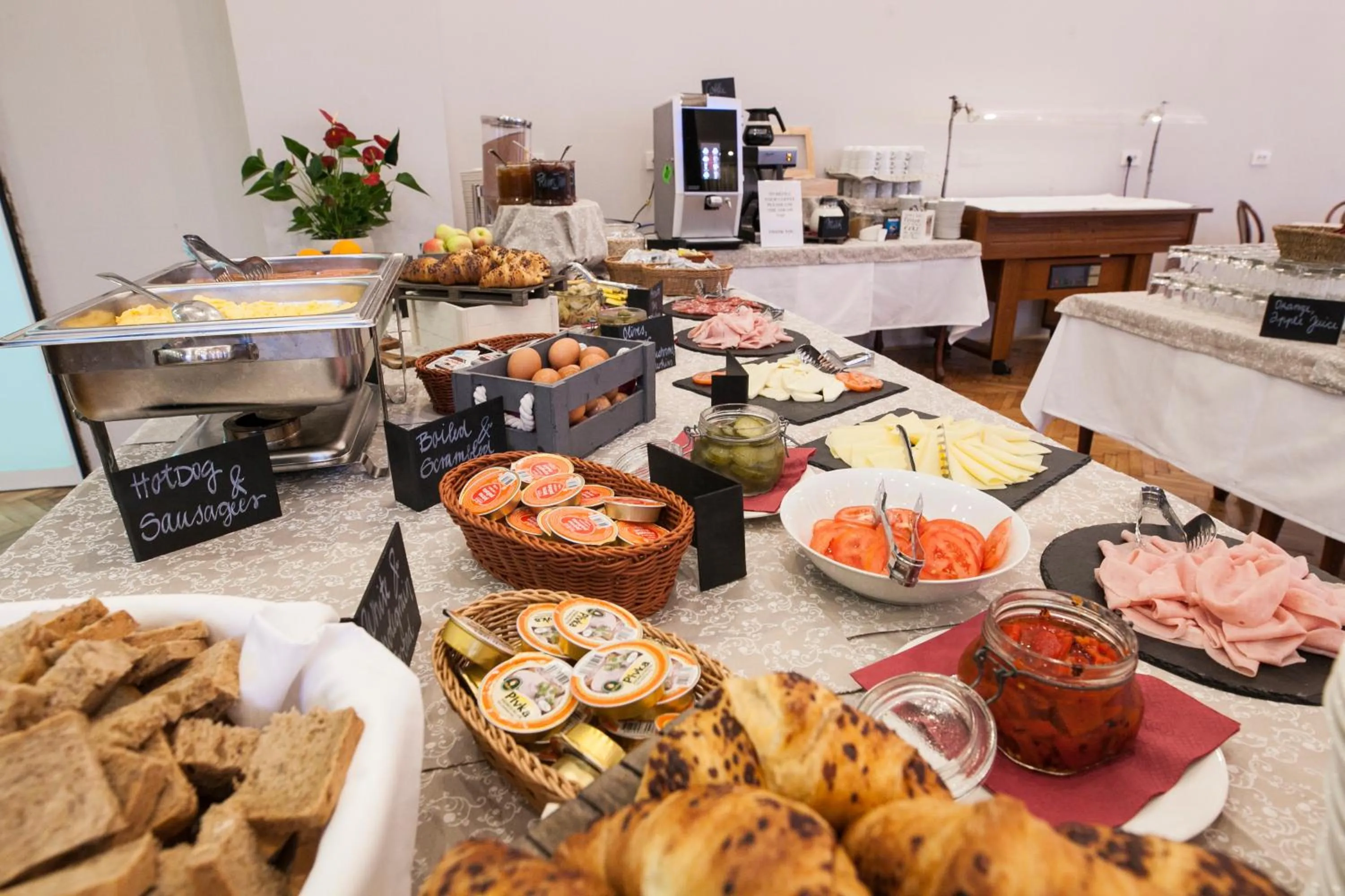Buffet breakfast in ECO Hotel Center Postojna