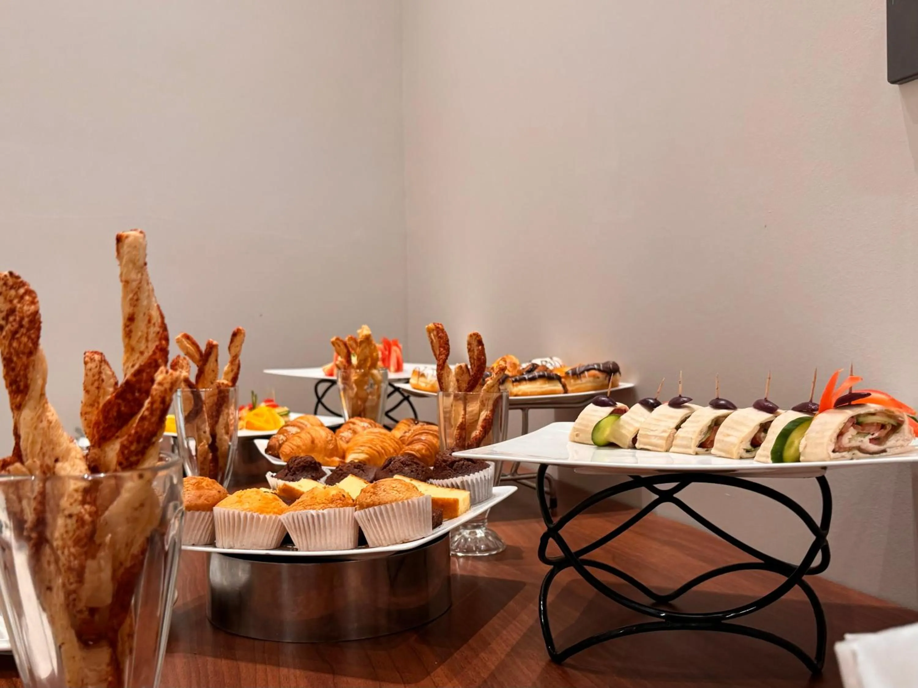 Food in Rosemond Al Hamra