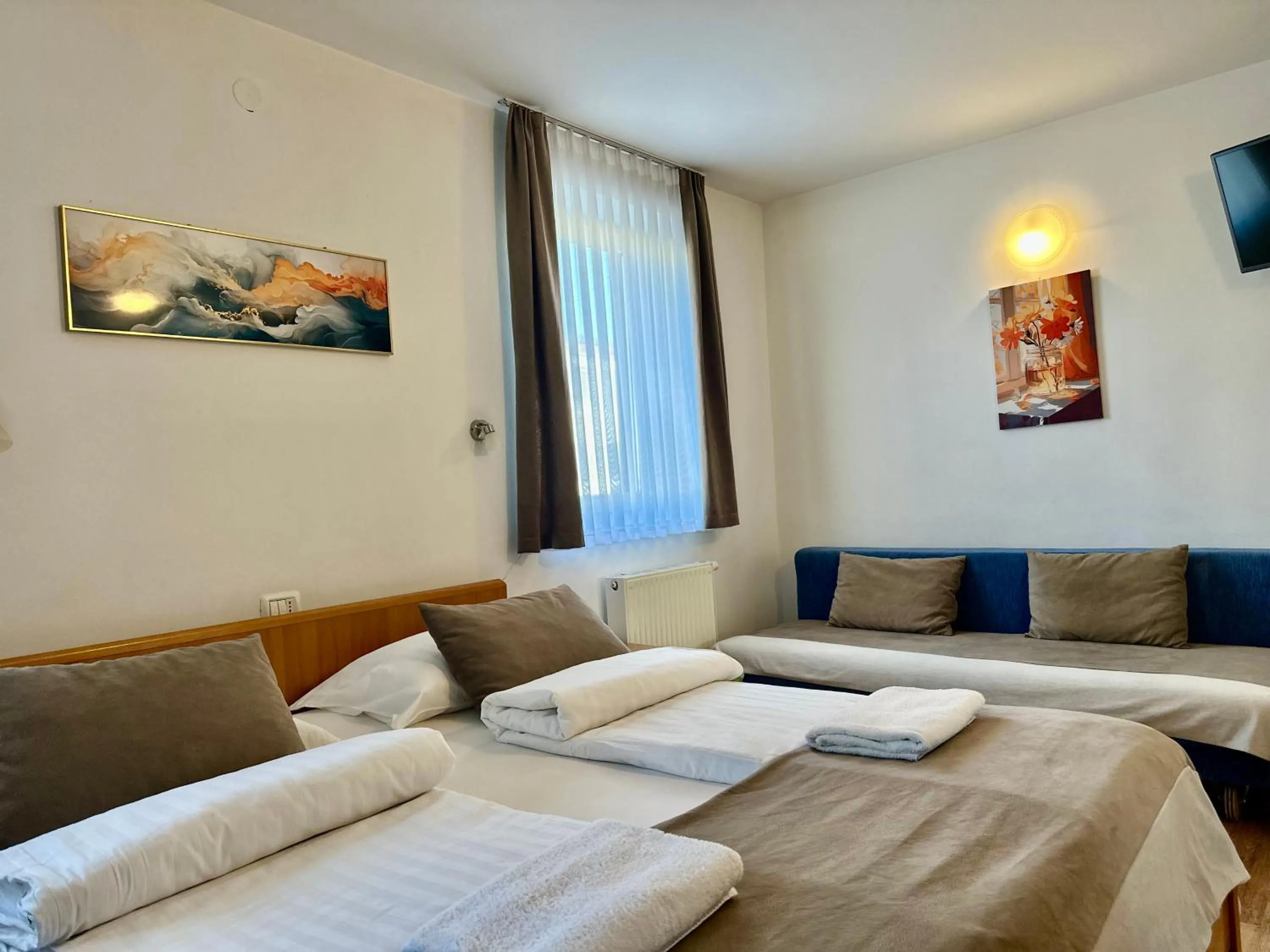 Bedroom, Bed in Garni Hotel Keltika