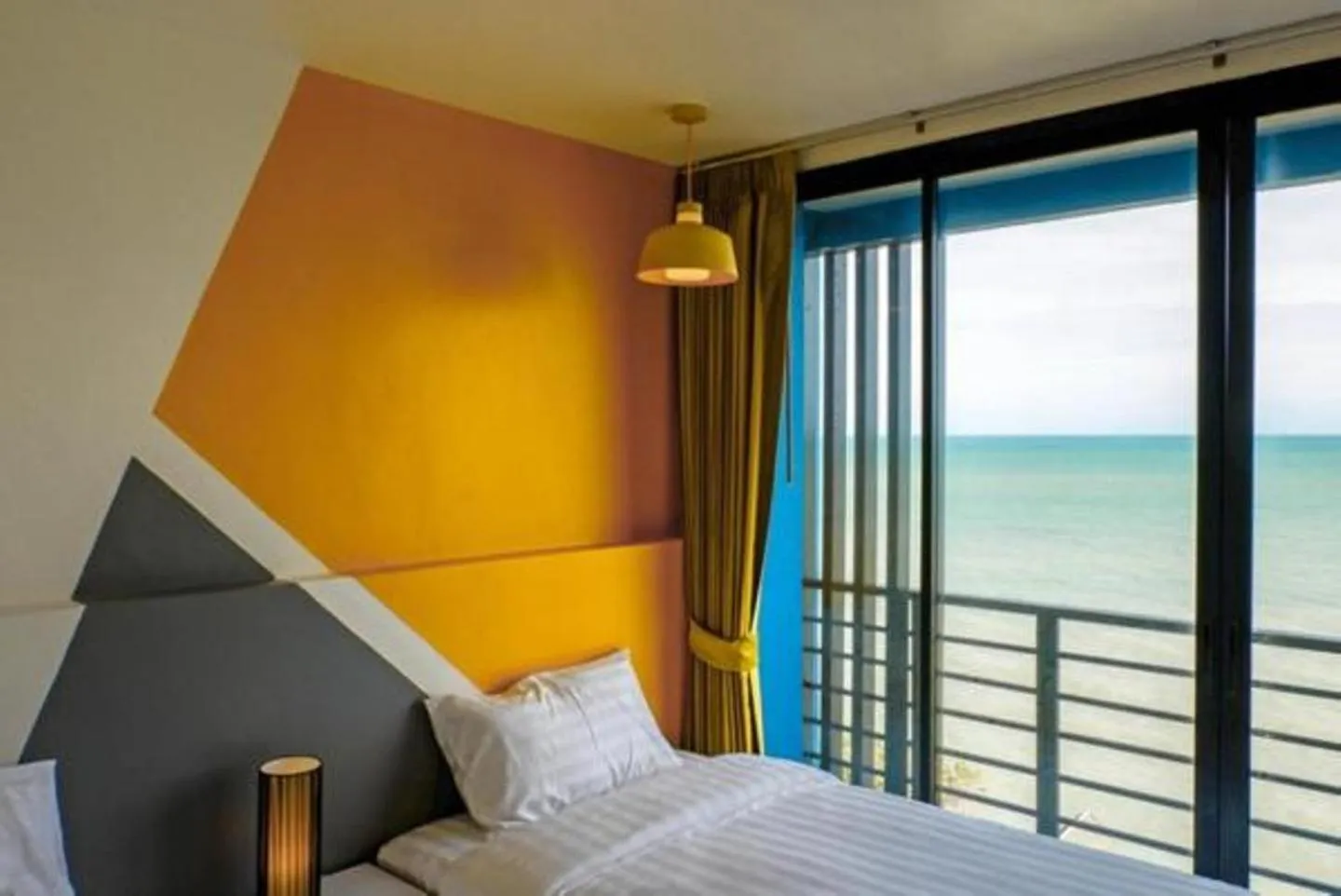 Sea view, Bed in Play Phala Beach Rayong