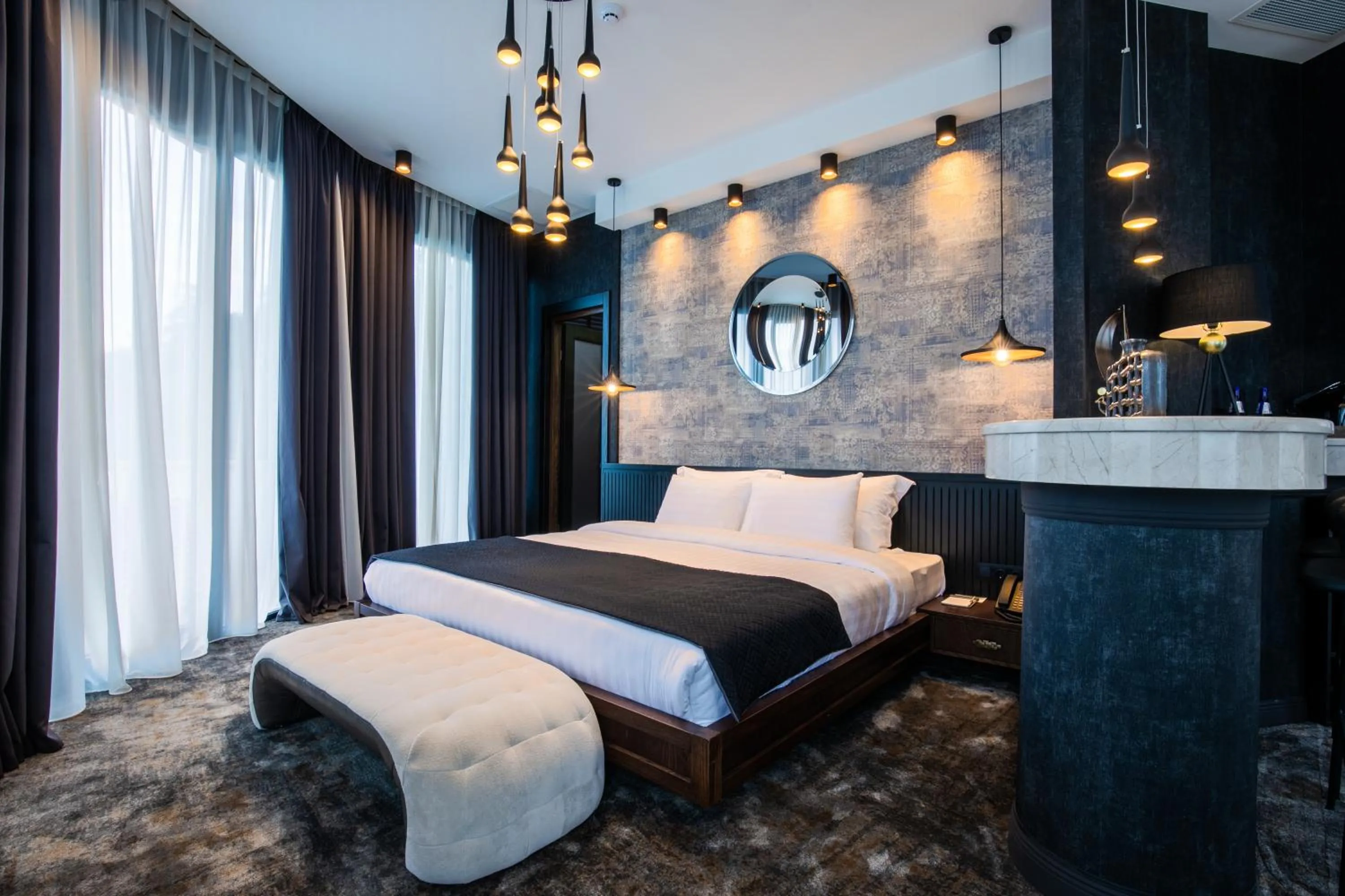 Balcony/Terrace, Bed in Hotel Adamo