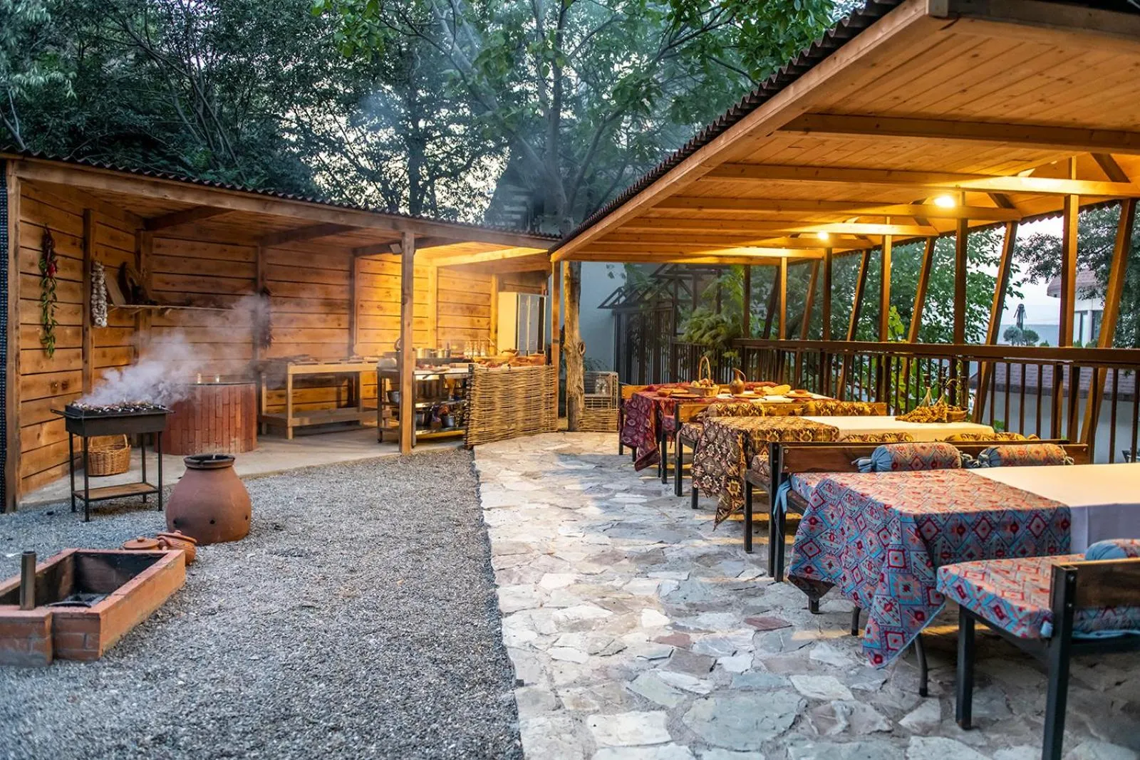 Restaurant/places to eat in Hotel Adamo