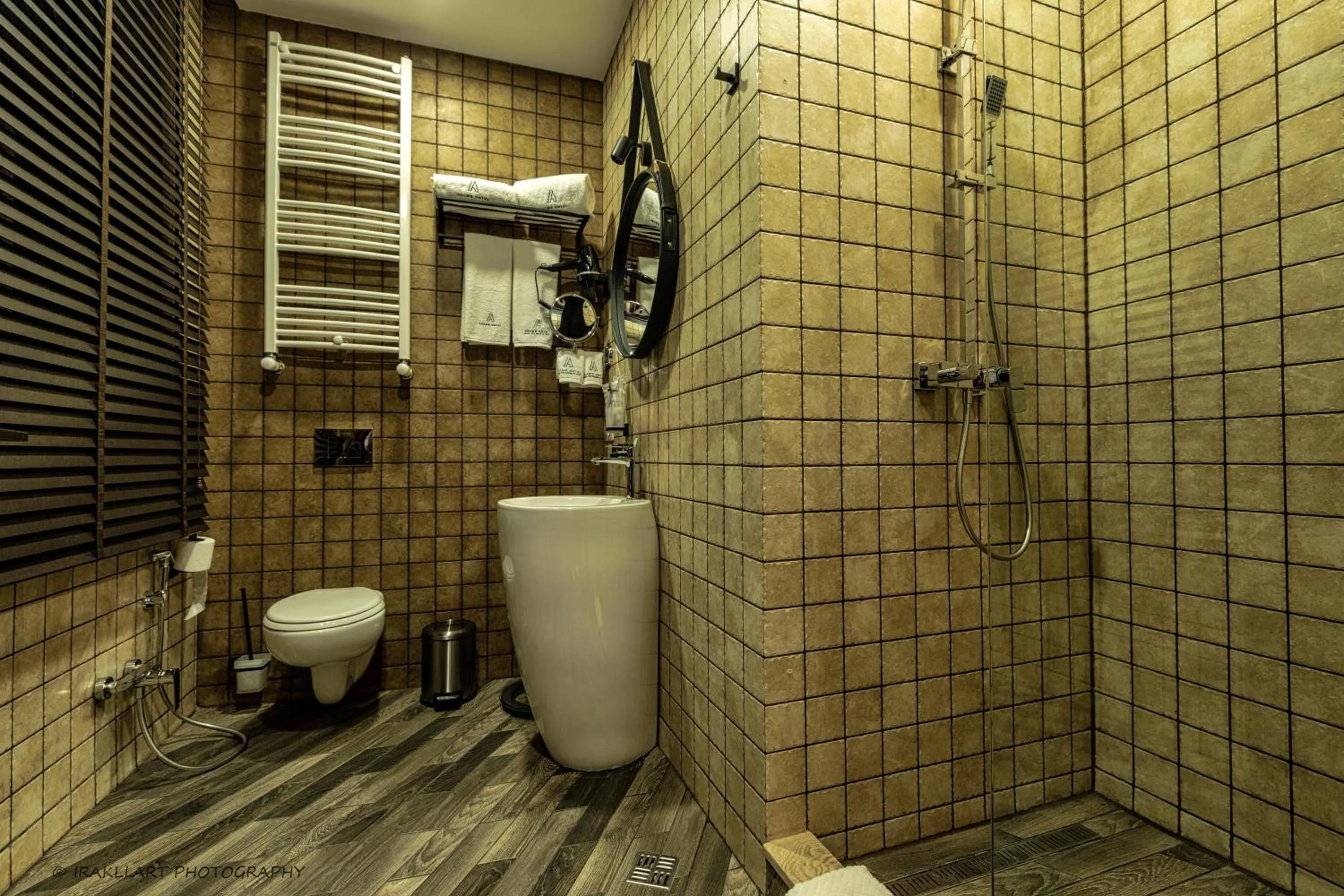 Toilet in Hotel Adamo