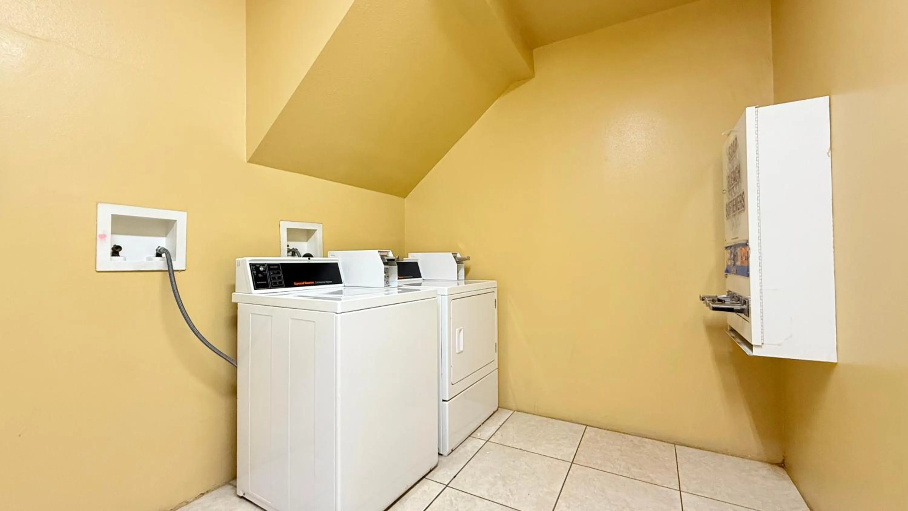 laundry in Redondo Beach Inn-LAX