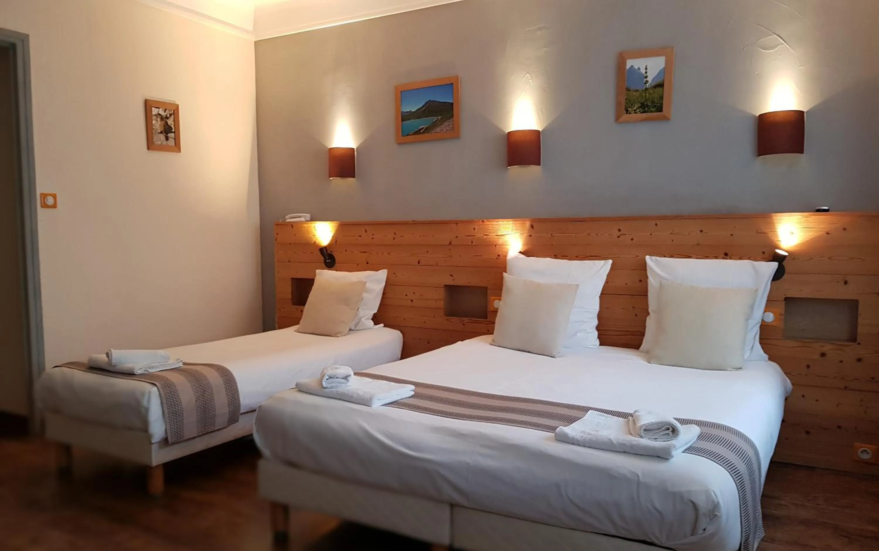 Bed in Savoy Hotel & Restaurant