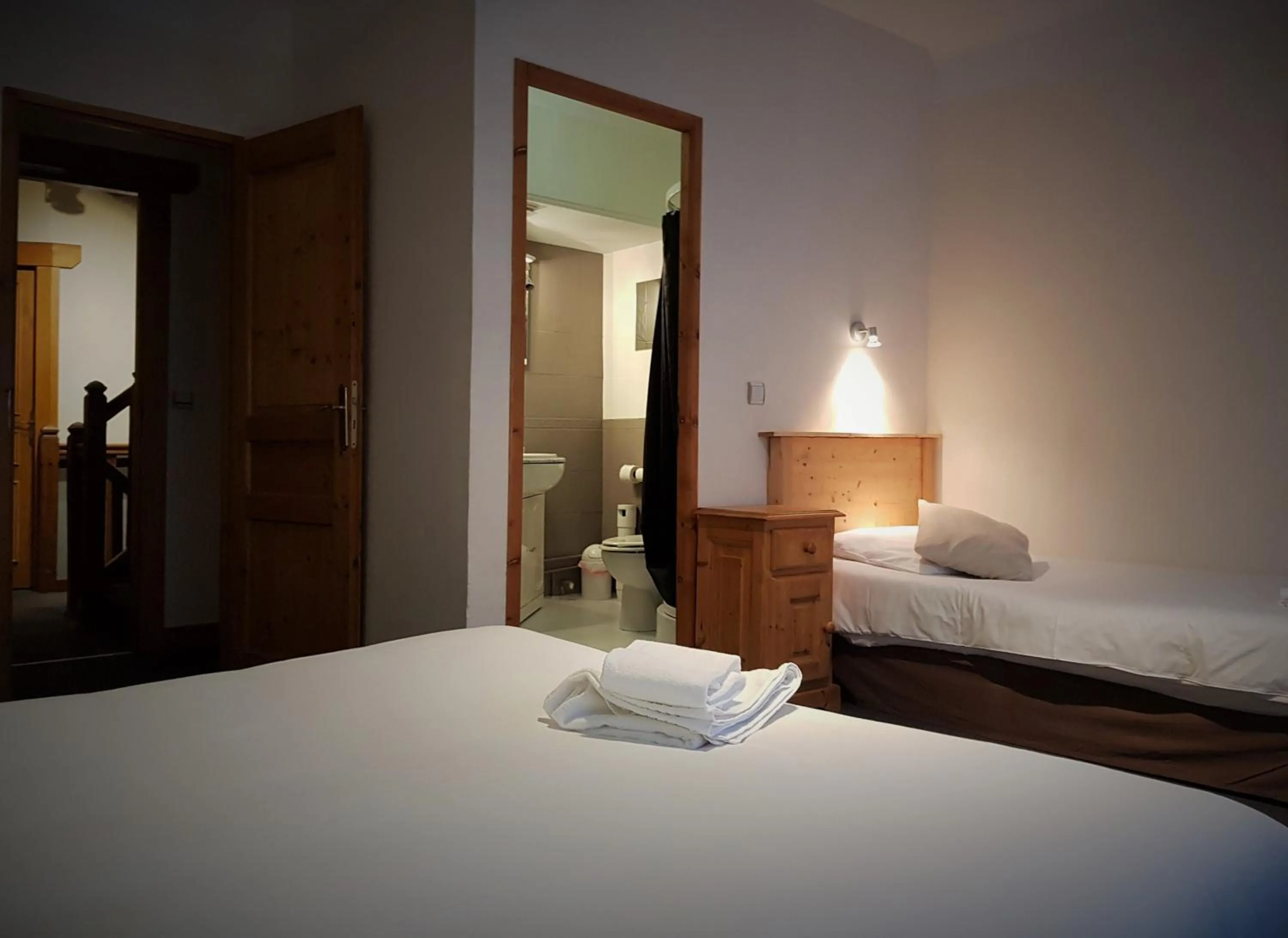 Photo of the whole room, Bed in Savoy Hotel & Restaurant