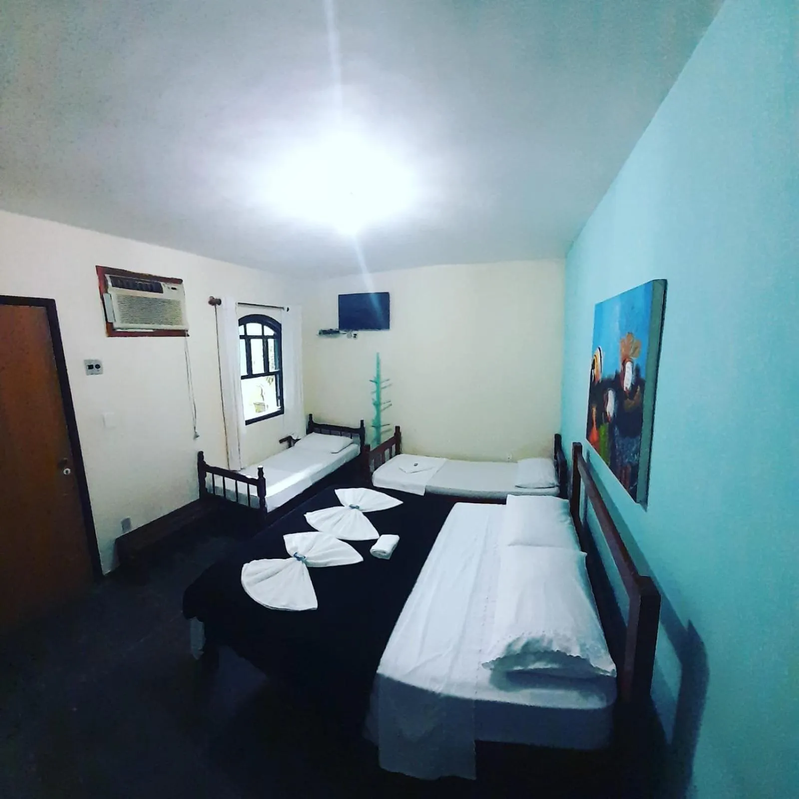 Photo of the whole room, Bed in Pousada Cavalo Marinho