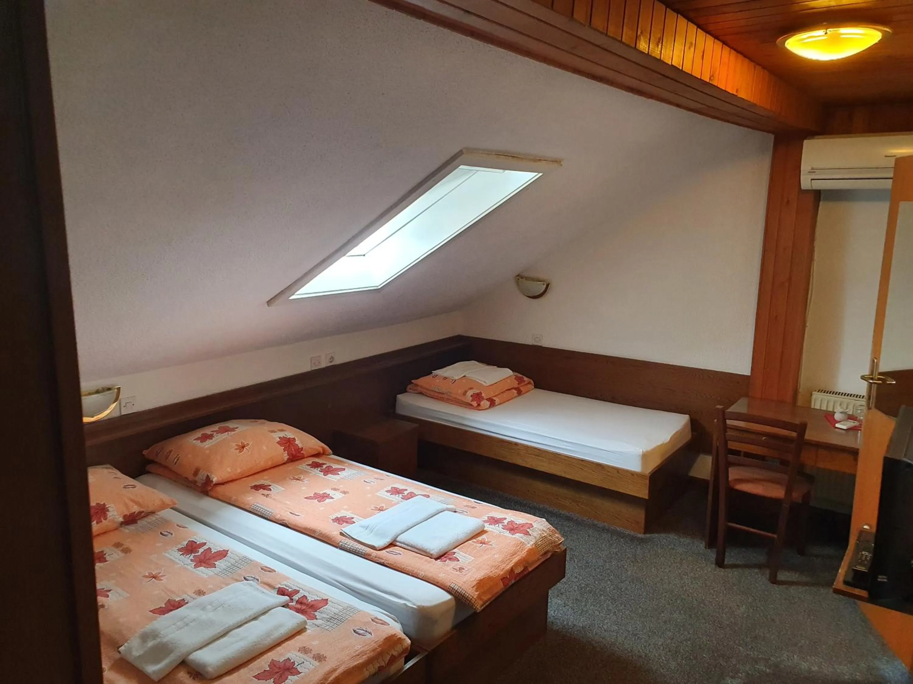 Triple Room in Pri Ancki B&B Ljubljana suburbs