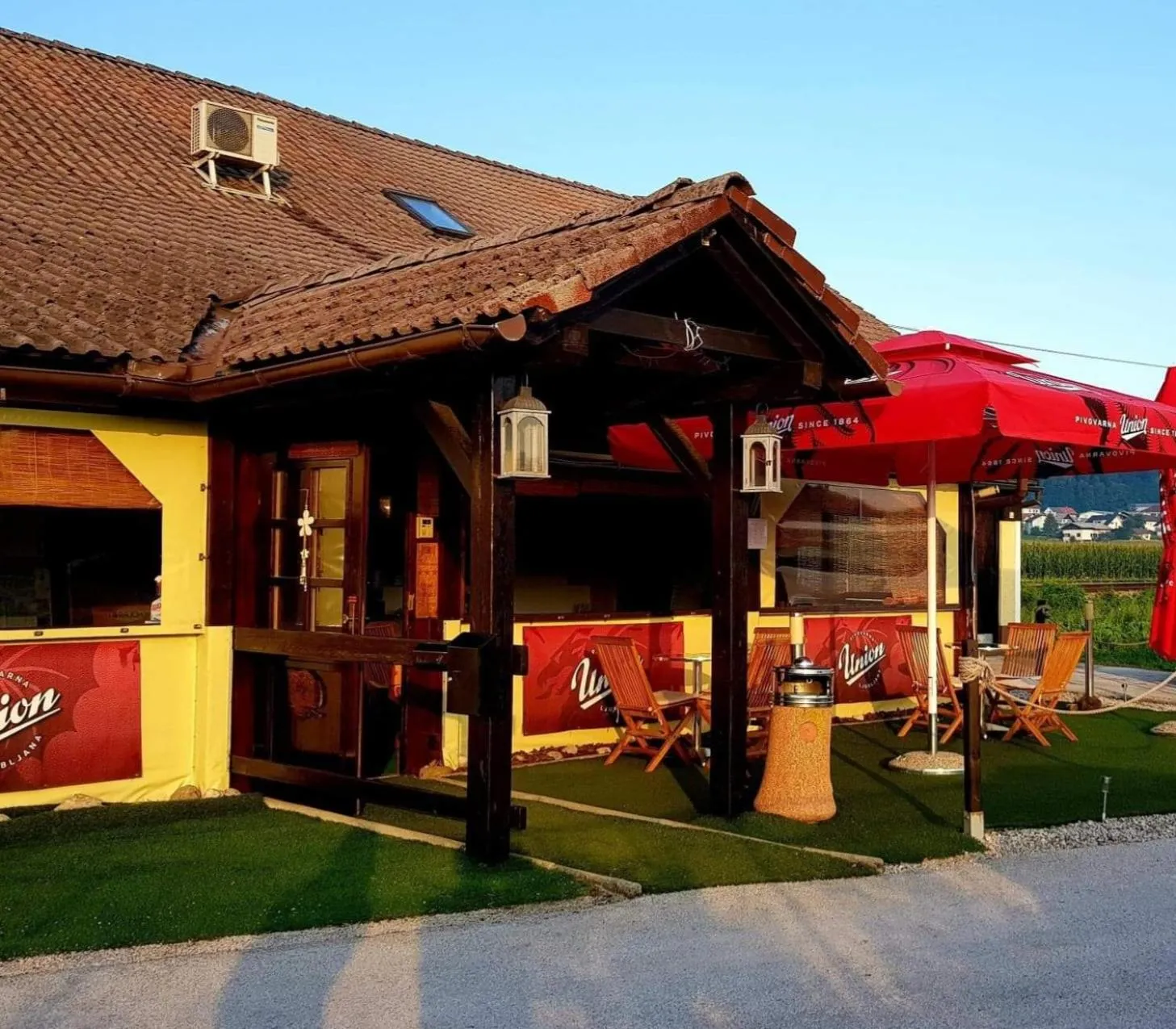 Facade/entrance in Pri Ancki B&B Ljubljana suburbs