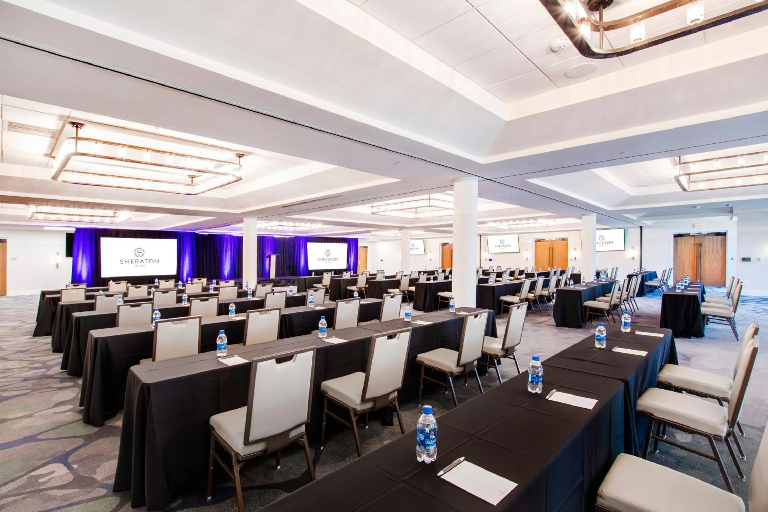 Meeting/conference room in Sheraton Chapel Hill
