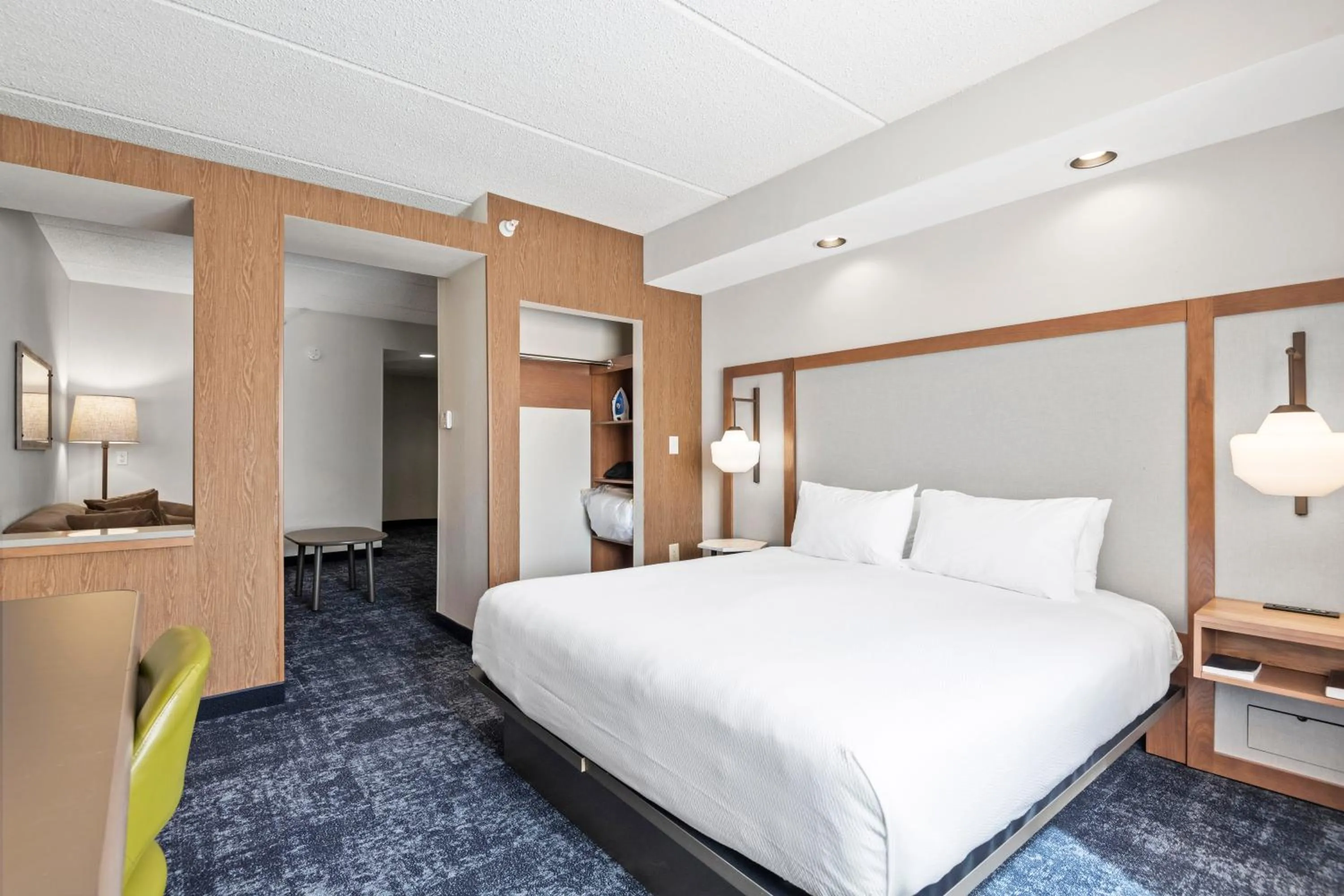 Bed in Fairfield Inn & Suites by Marriott Hickory