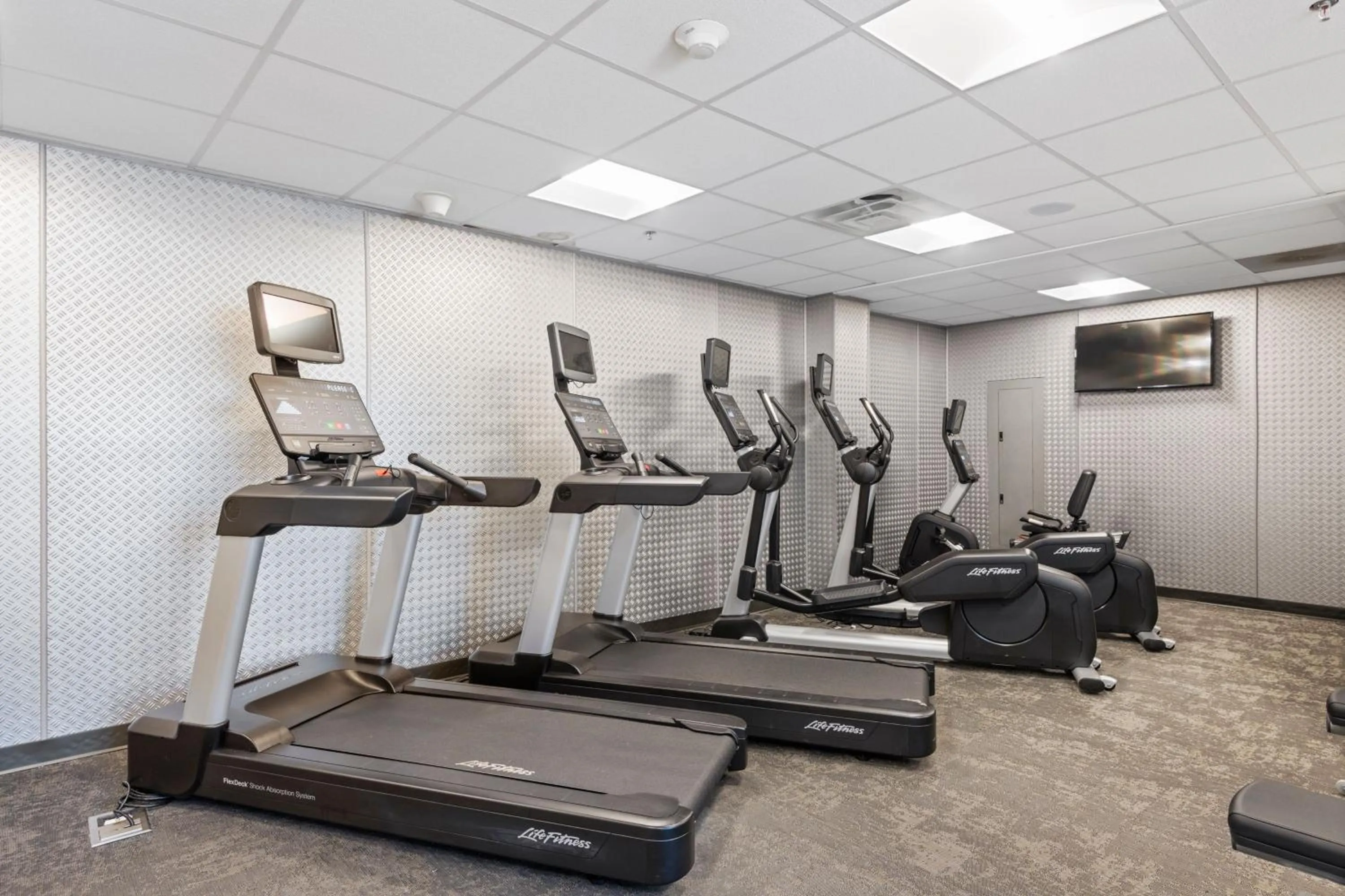 Fitness centre/facilities in Fairfield Inn & Suites by Marriott Hickory