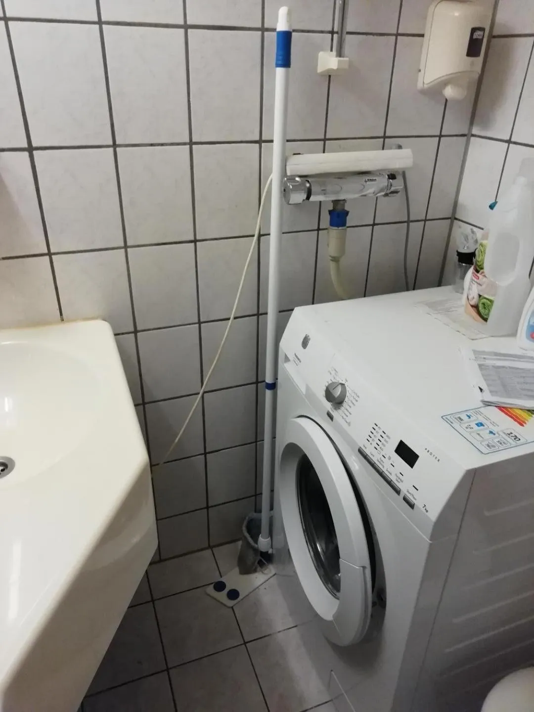 Bathroom in Kirkenes Hotell