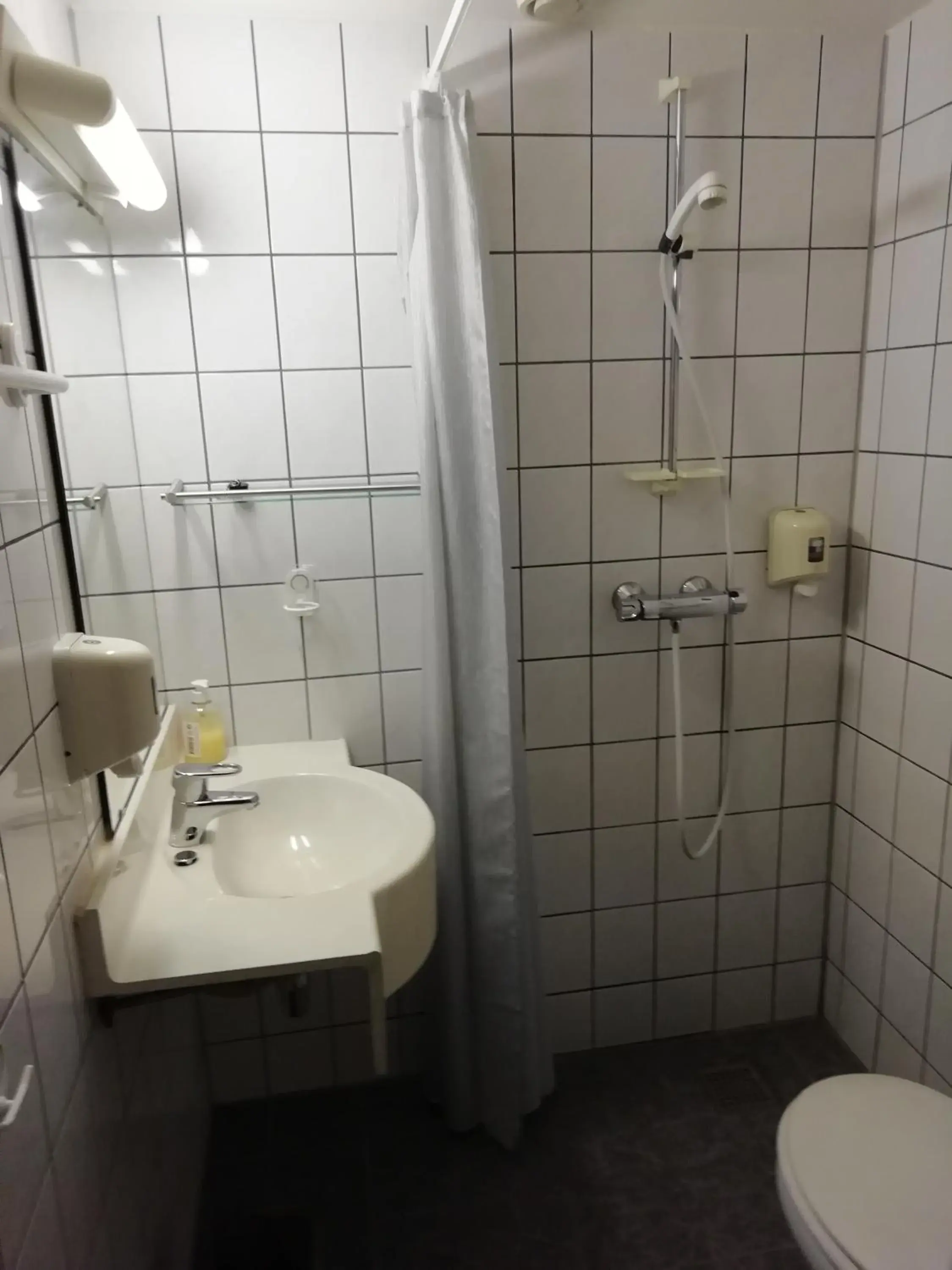 Budget Single Room in Kirkenes Hotell Budget Single Room in Kirkenes Hotell