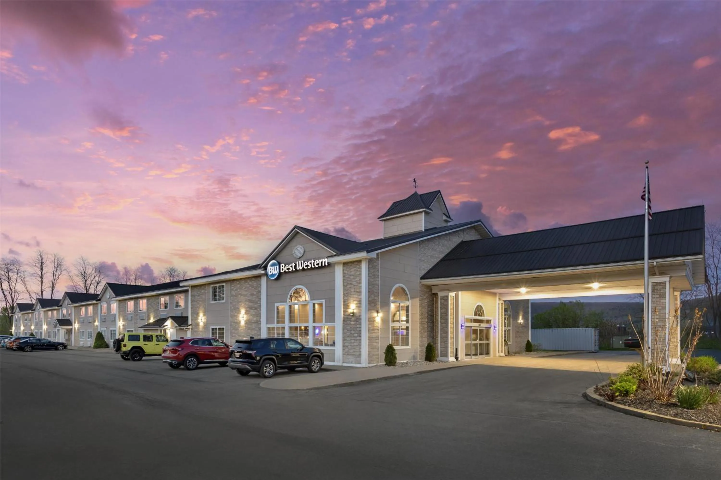 Property building in Best Western Cooperstown