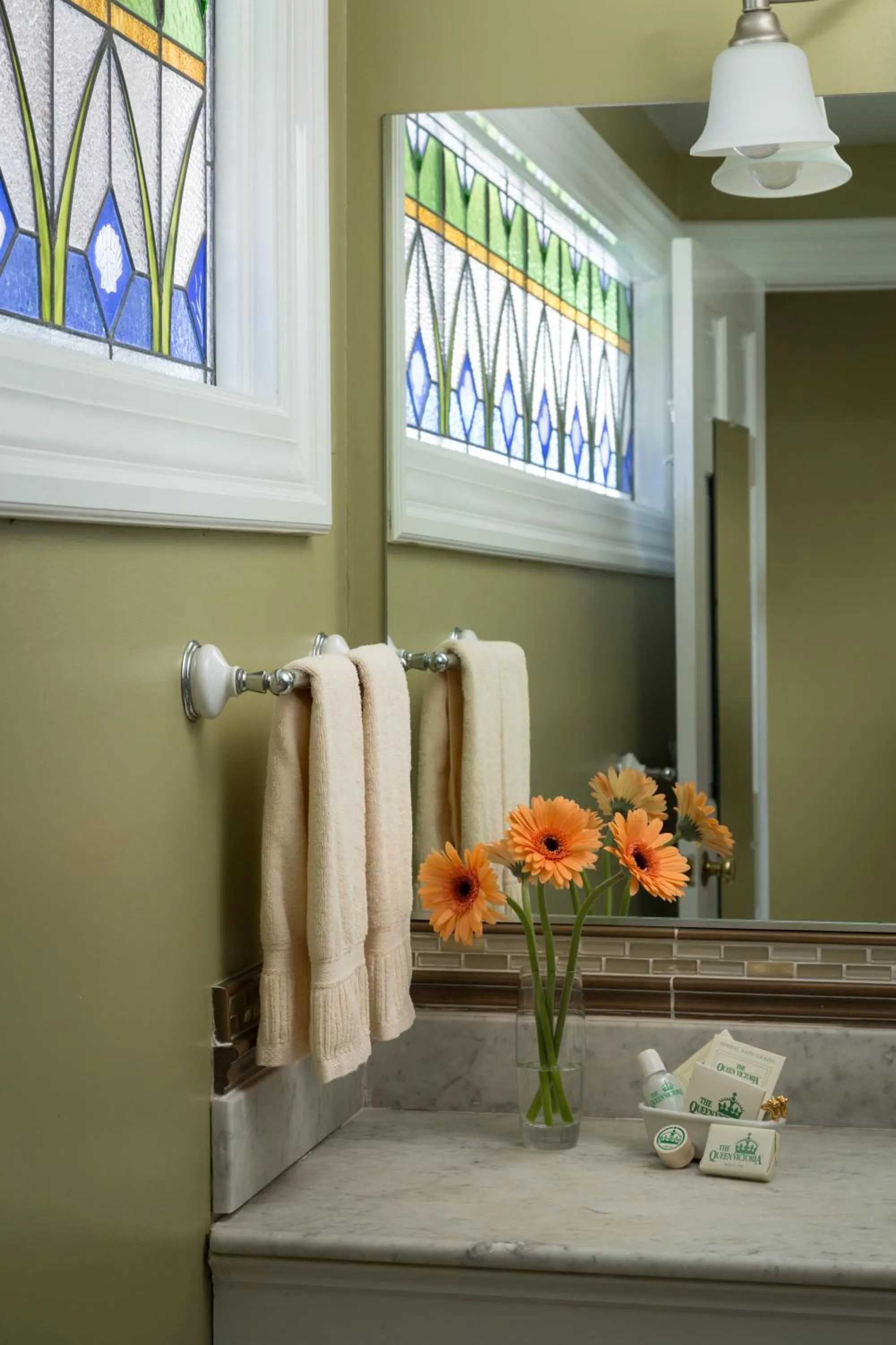 Bathroom in The Queen Victoria