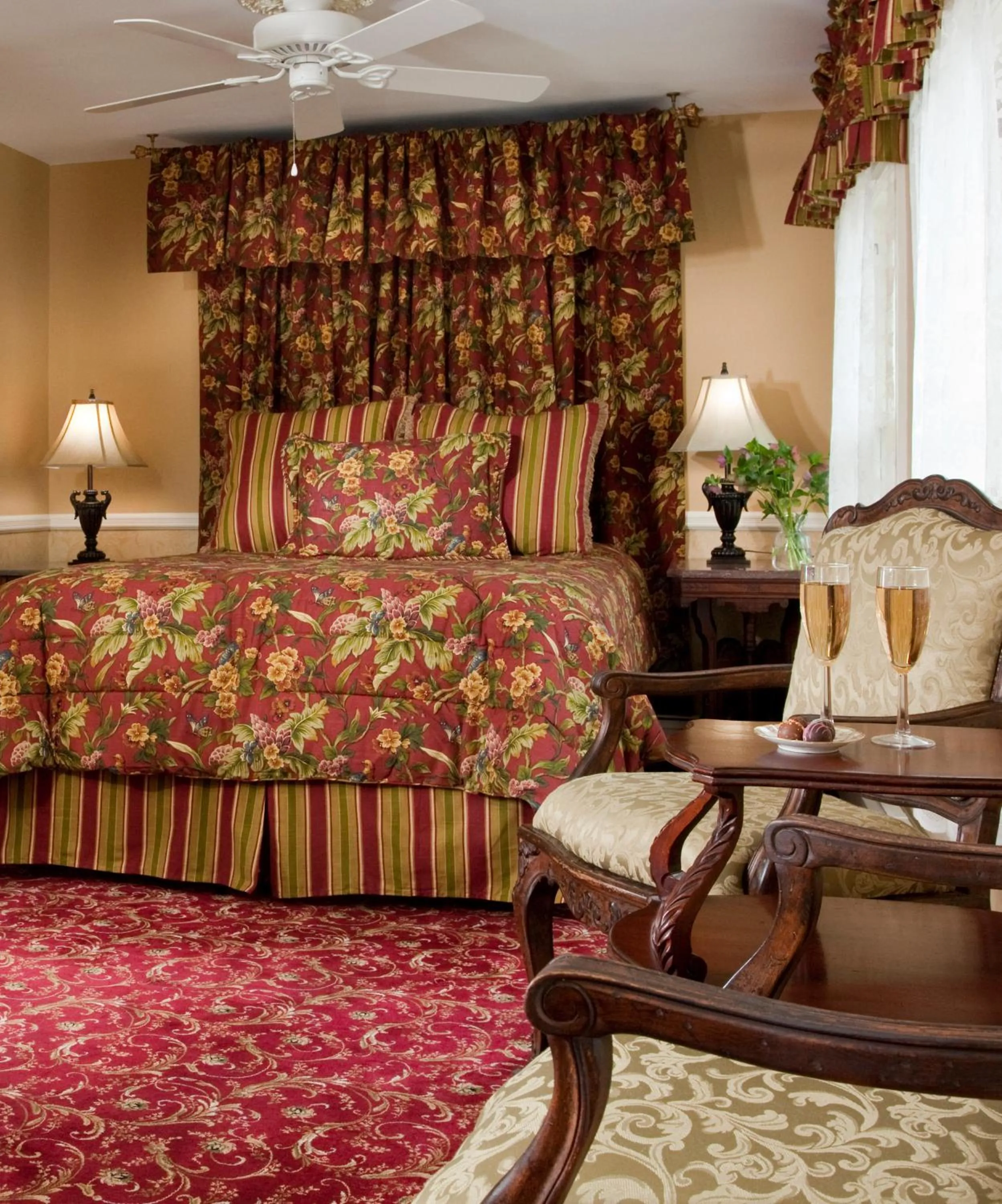 Photo of the whole room in The Queen Victoria