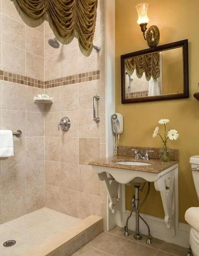 Property building in The Queen Victoria