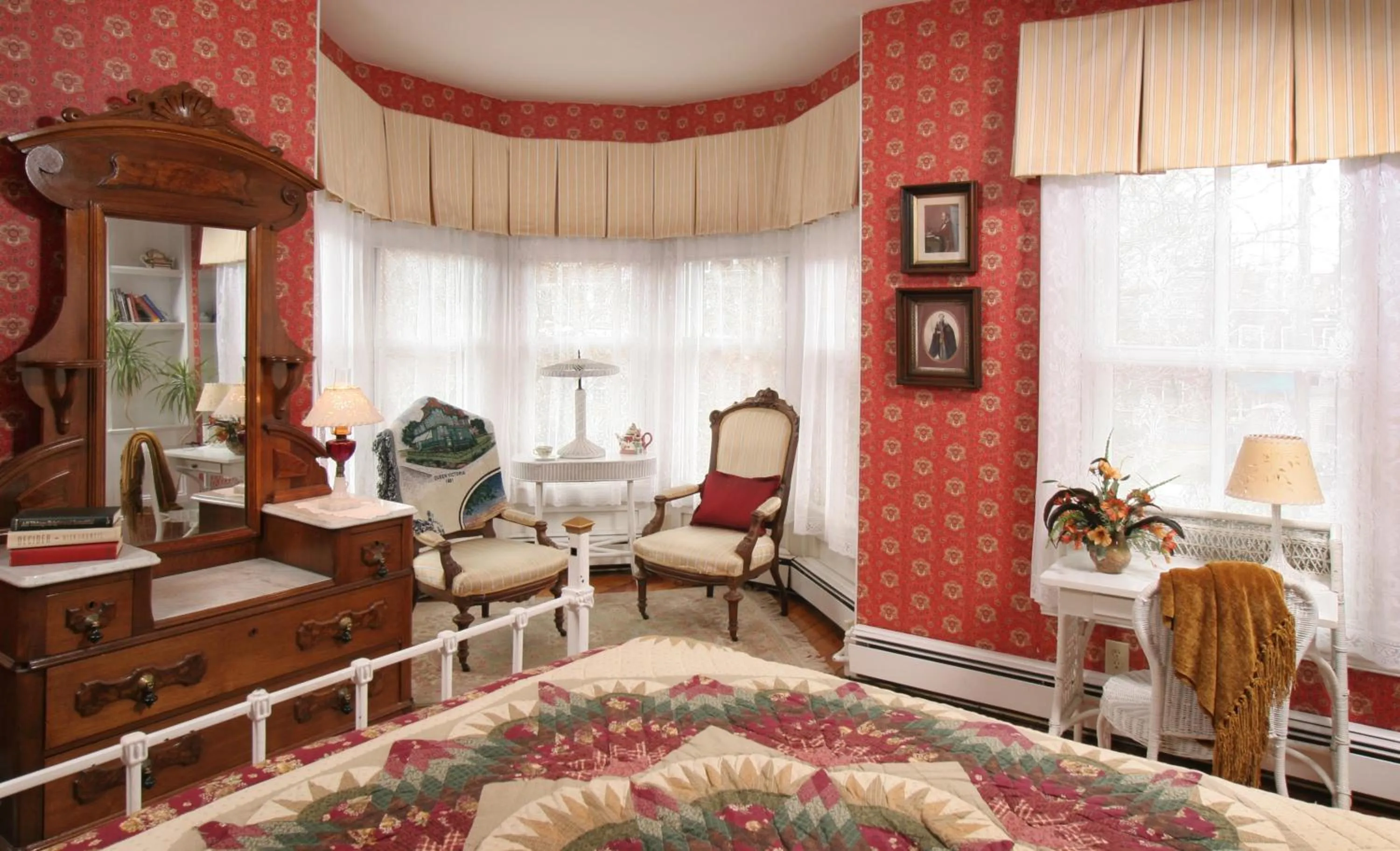 Photo of the whole room in The Queen Victoria