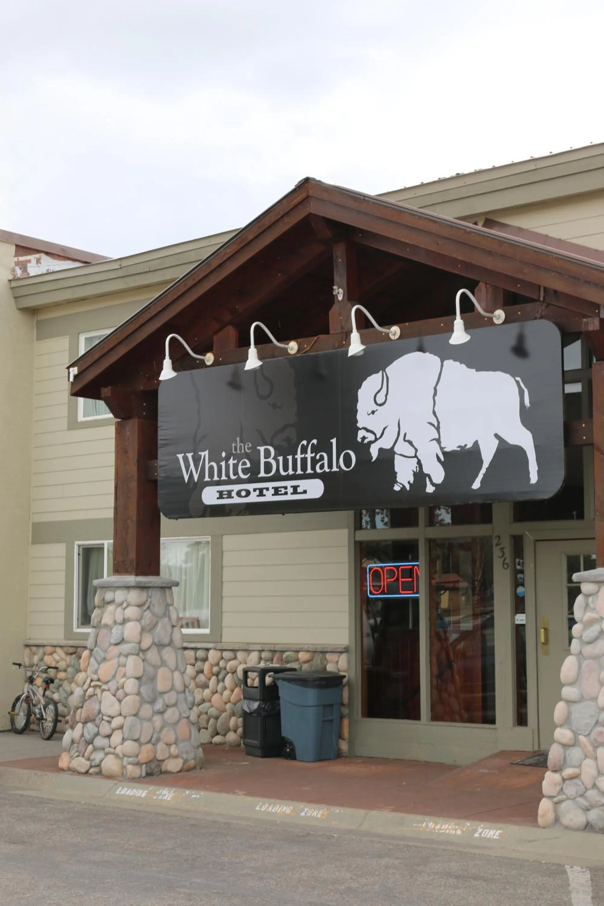 Facade/entrance in White Buffalo Hotel