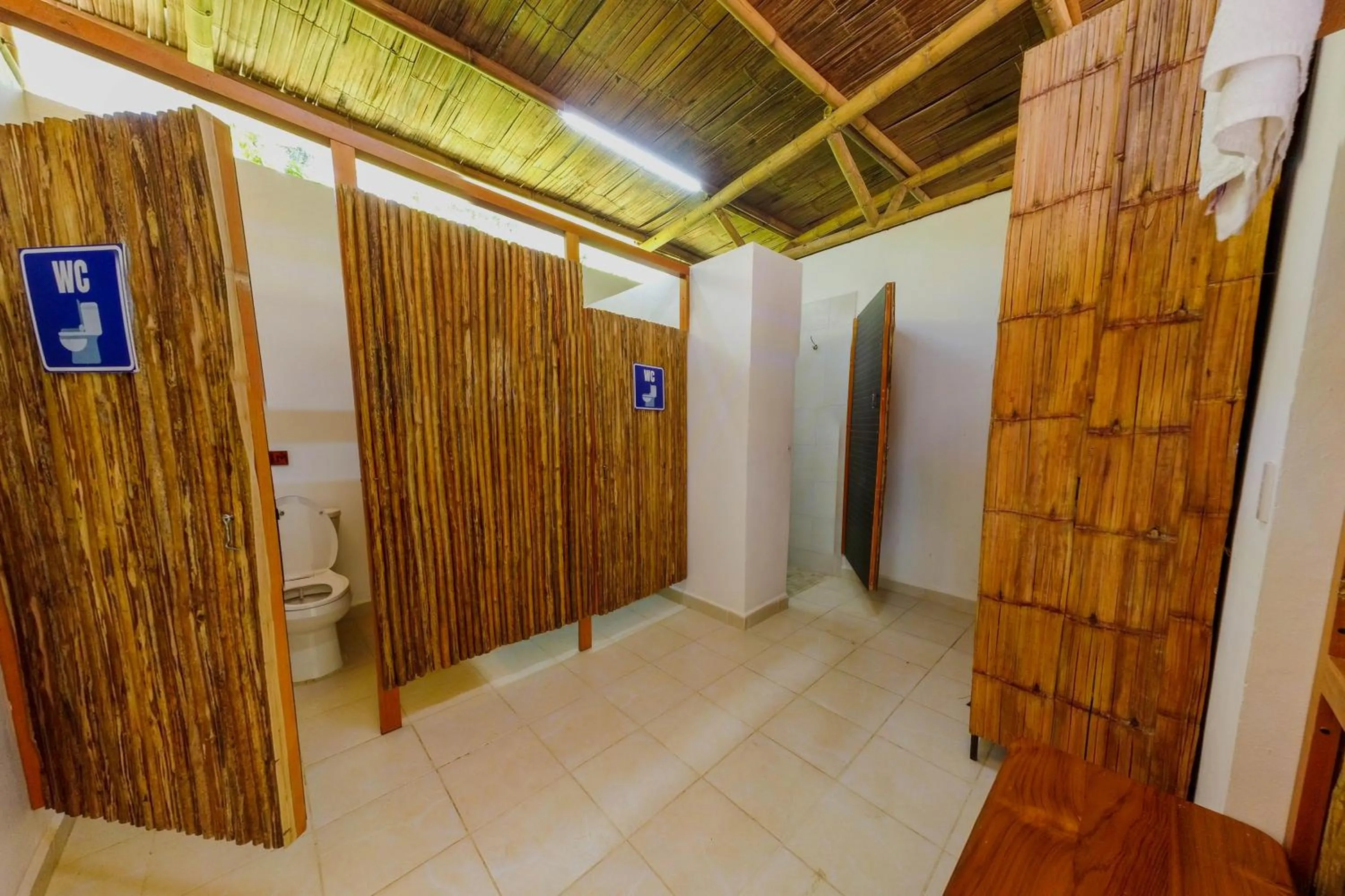 Bathroom in Cabañas Kin Balam Palenque