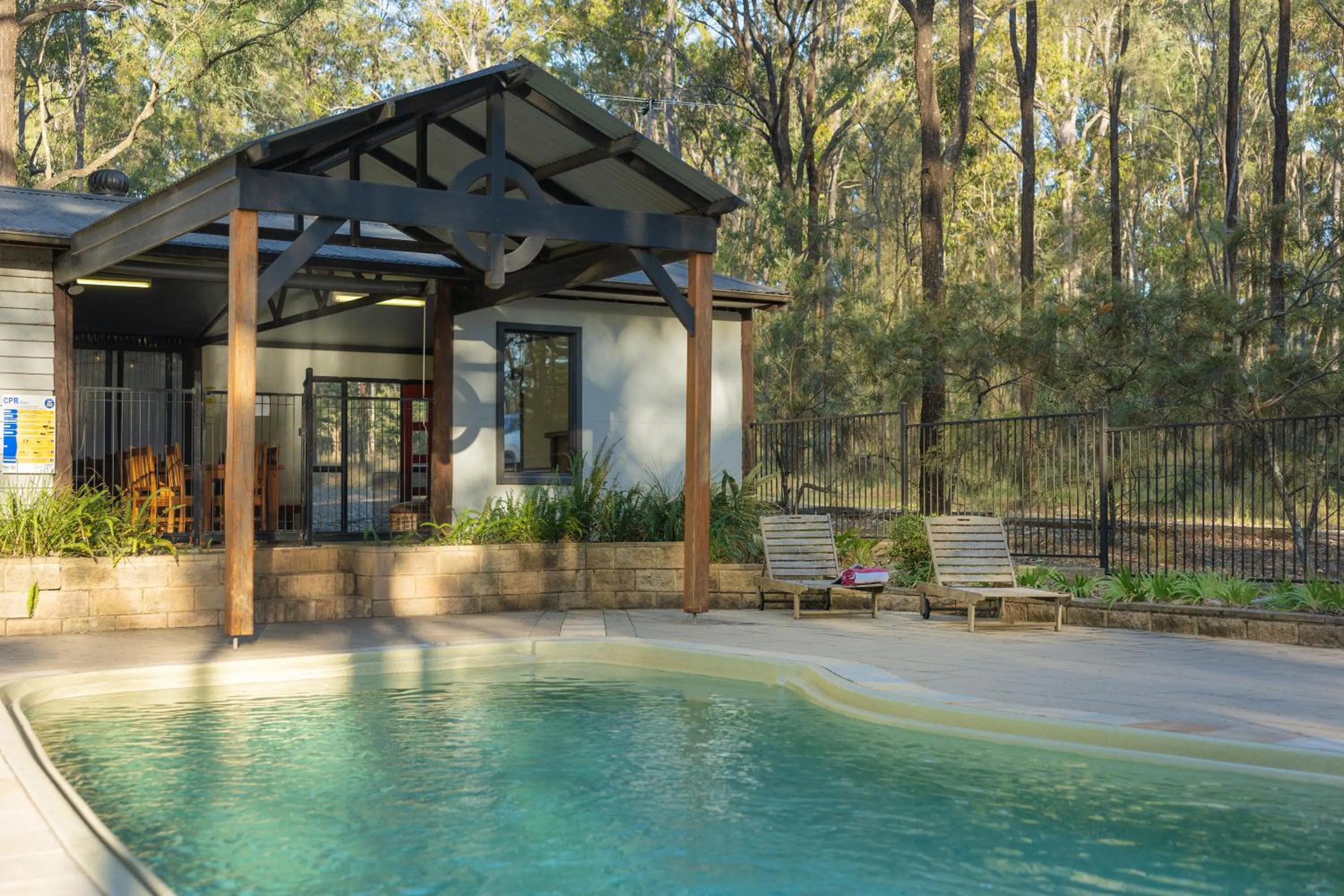Swimming pool in Pokolbin Cottages
