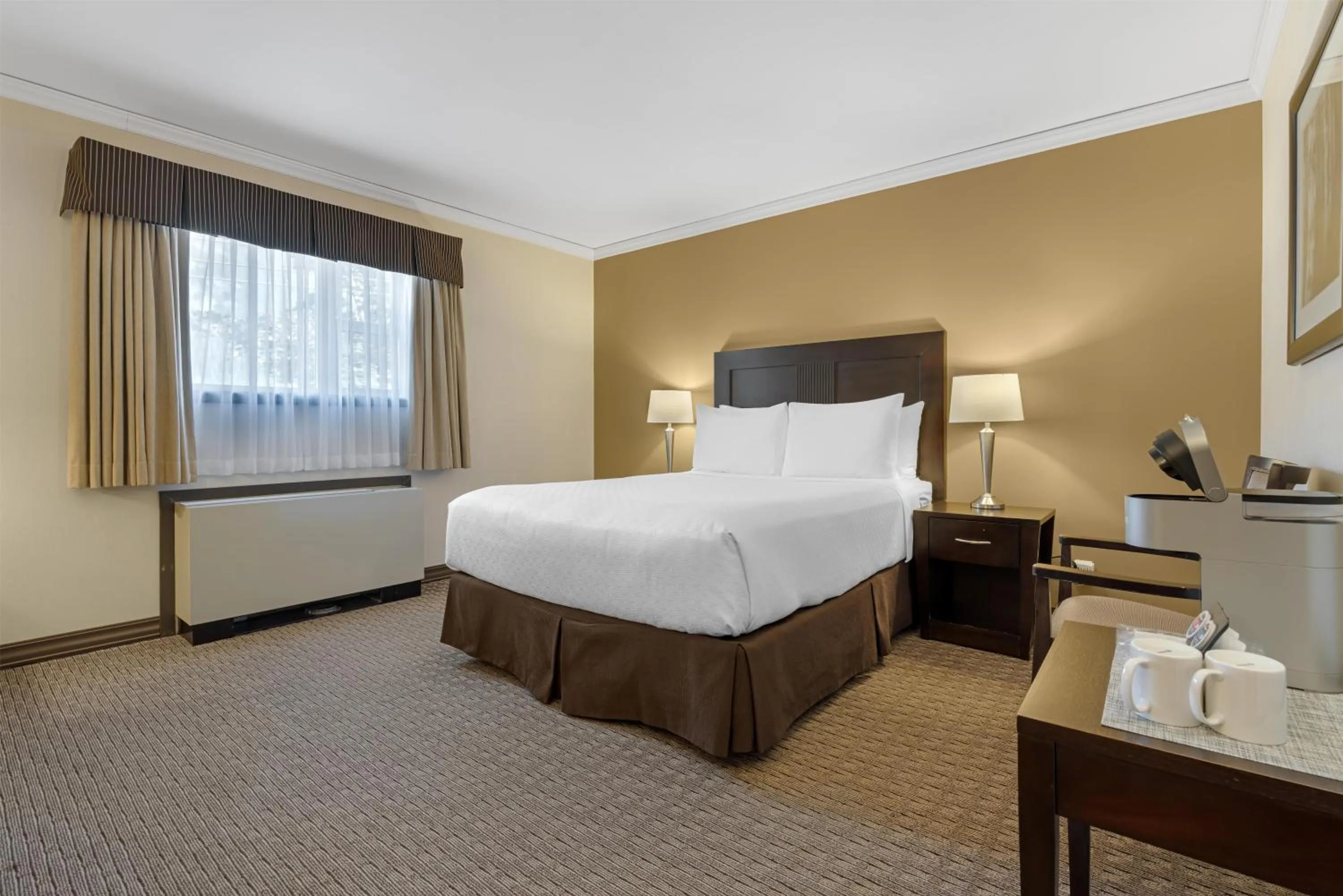 Bedroom, Bed in Best Western Plus Baker Street Inn