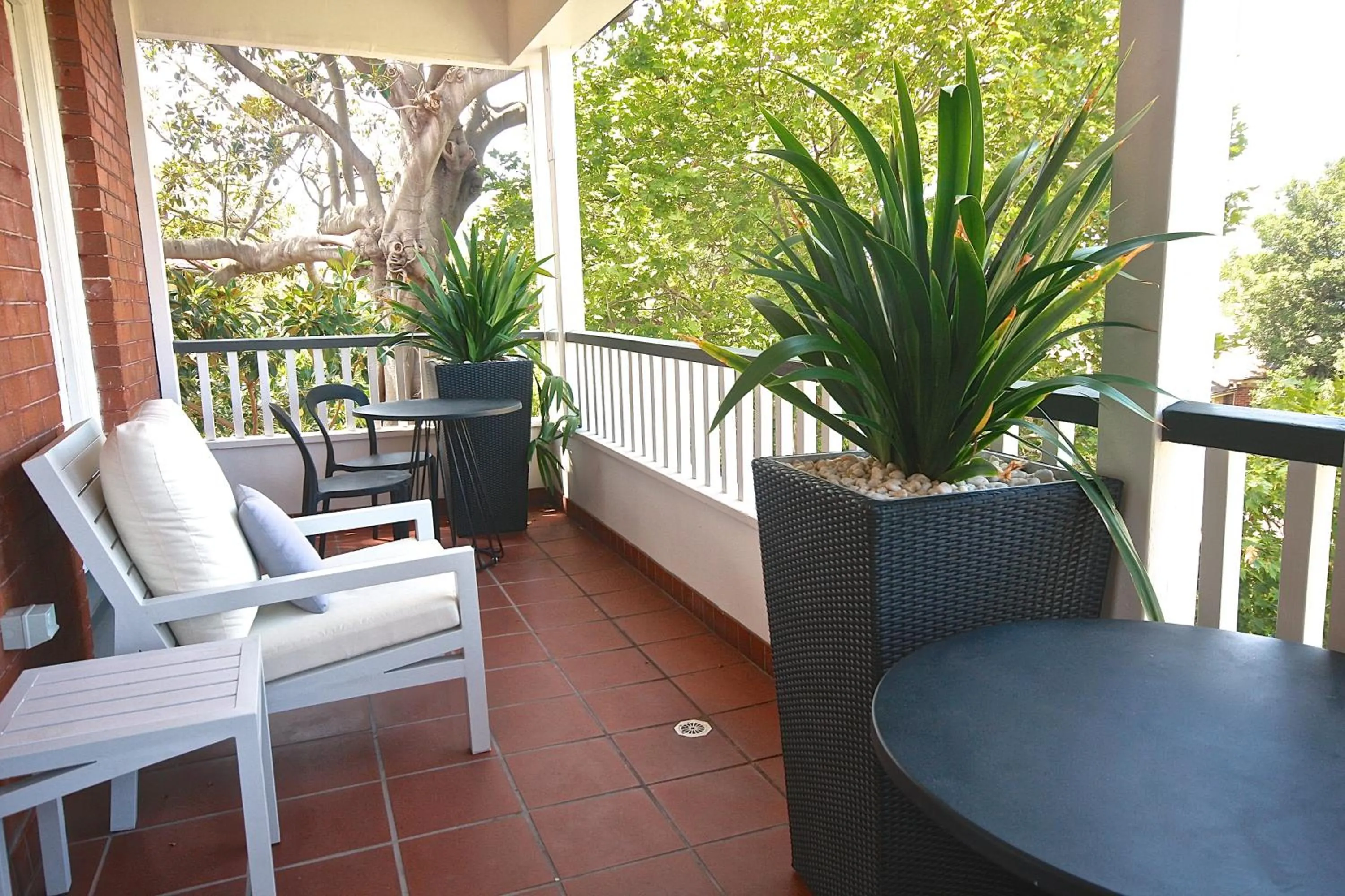 Facade/entrance in Glenferrie Lodge