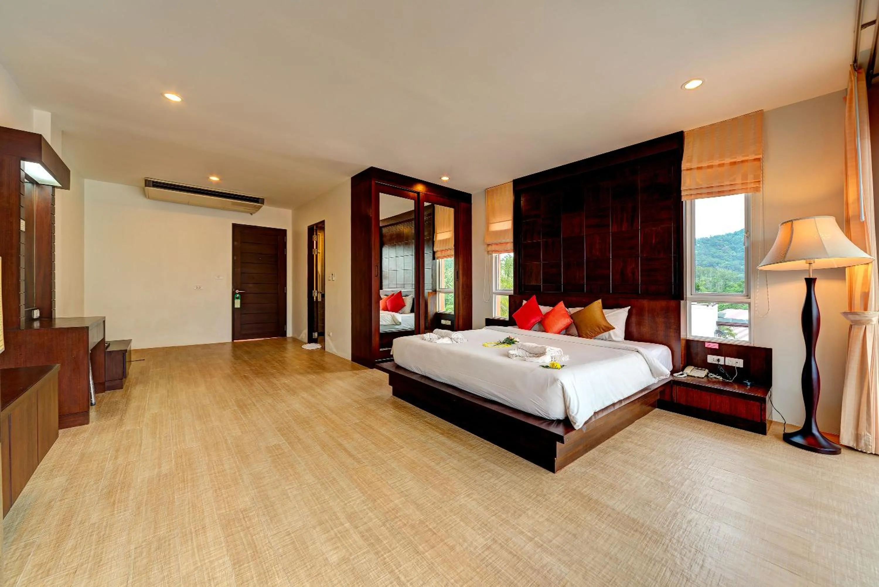 Photo of the whole room, Bed in Aonang Regent Hotel