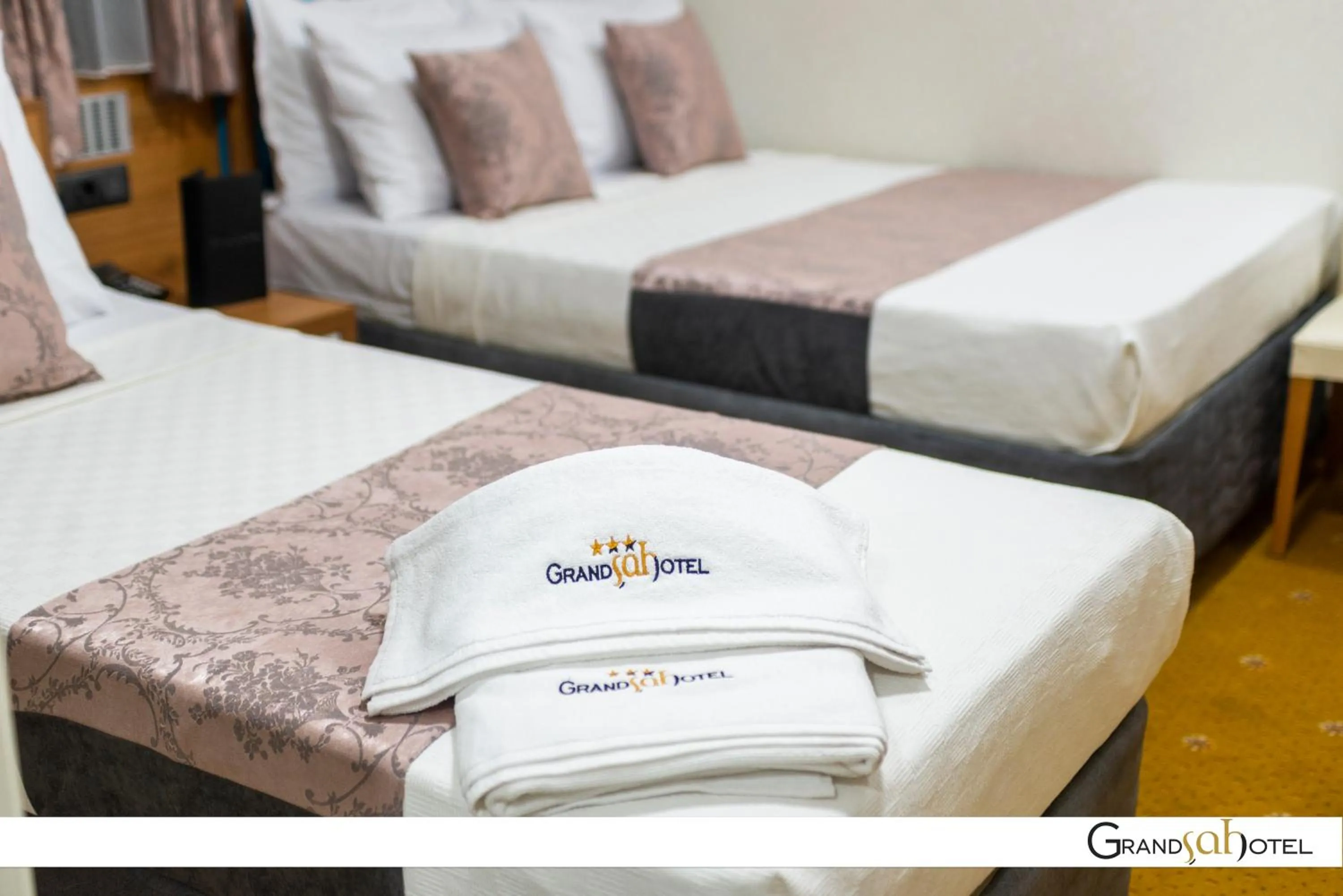 Bed in GRAND ŞAH OTEL
