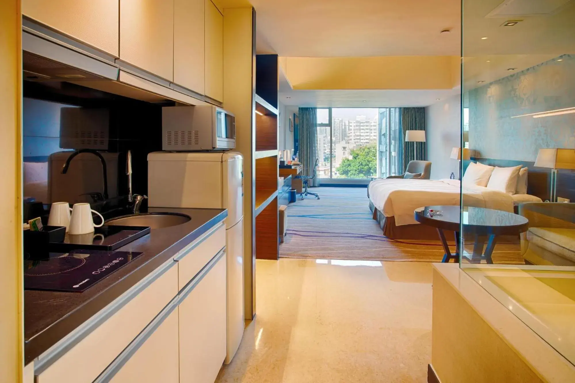 Deluxe King Room in Swiss Grand Xiamen-Harbour View Deluxe King Room in Swiss Grand Xiamen-Harbour View