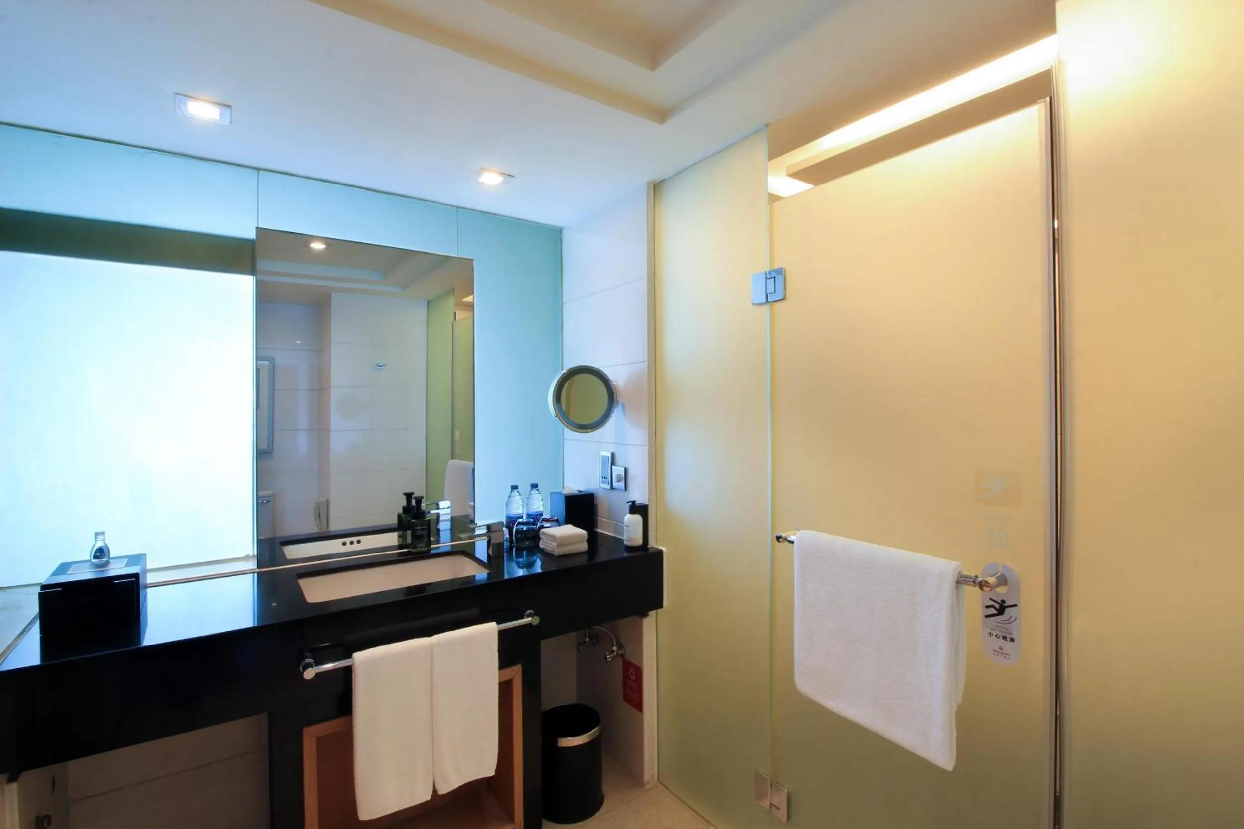 Bathroom in Swiss Grand Xiamen