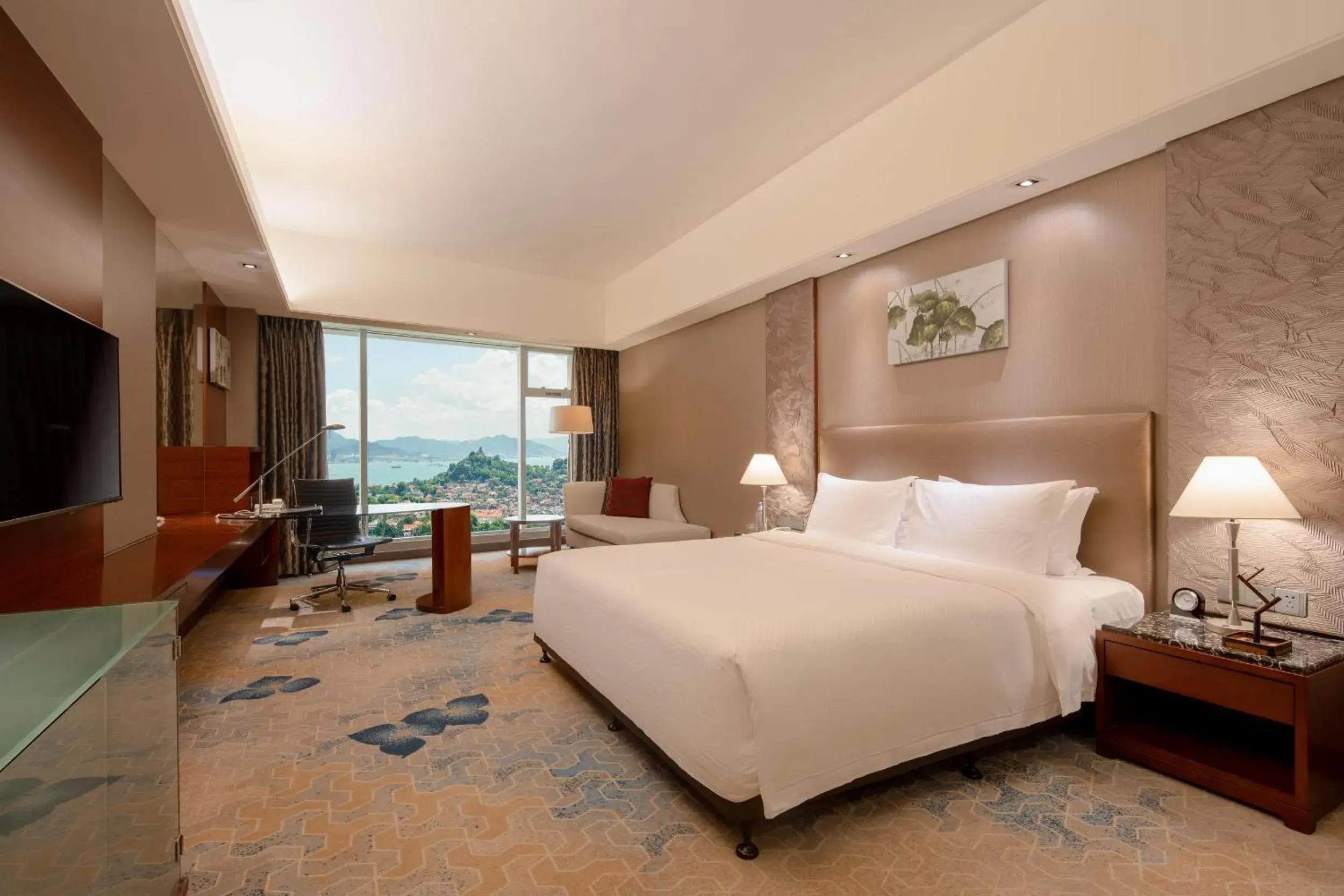 Executive Gulangyu Sea View King Room (Exclusive access to the Executive Club Lounge) in Swiss Grand Xiamen-Harbour View Executive Gulangyu Sea View King Room (Exclusive access to the Executive Club Lounge) in Swiss Grand Xiamen-Harbour View
