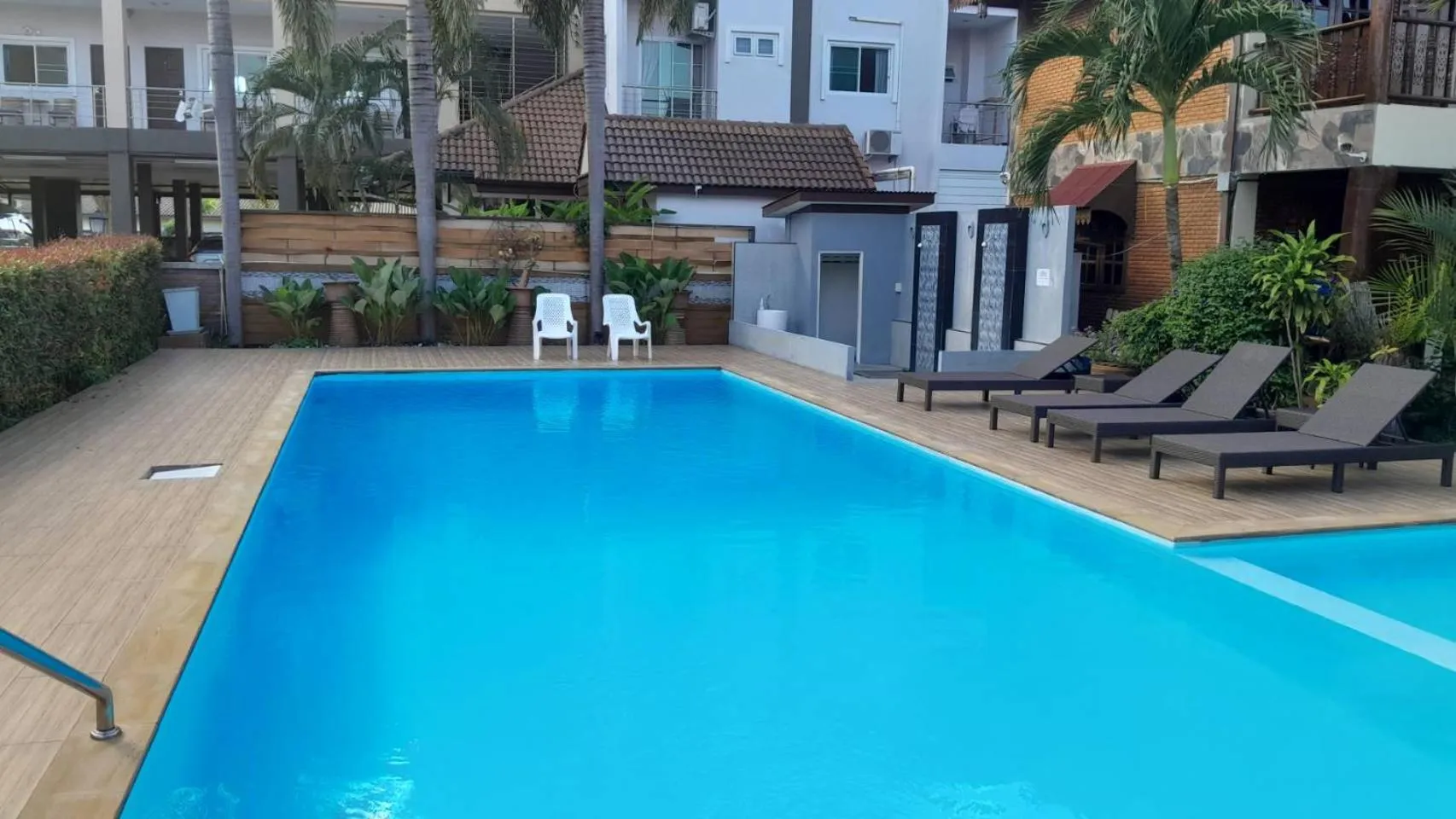 Swimming pool in Ben Guesthouse