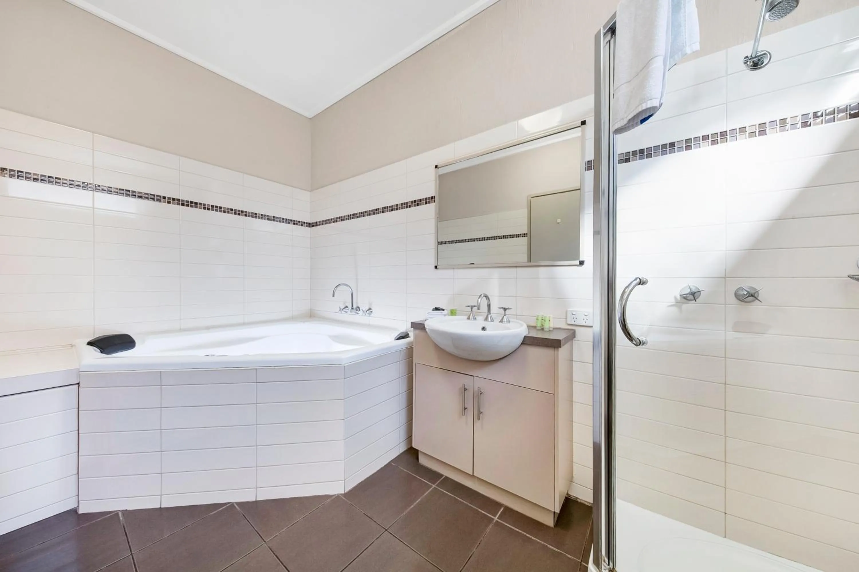 Moonlight Bay Apartments