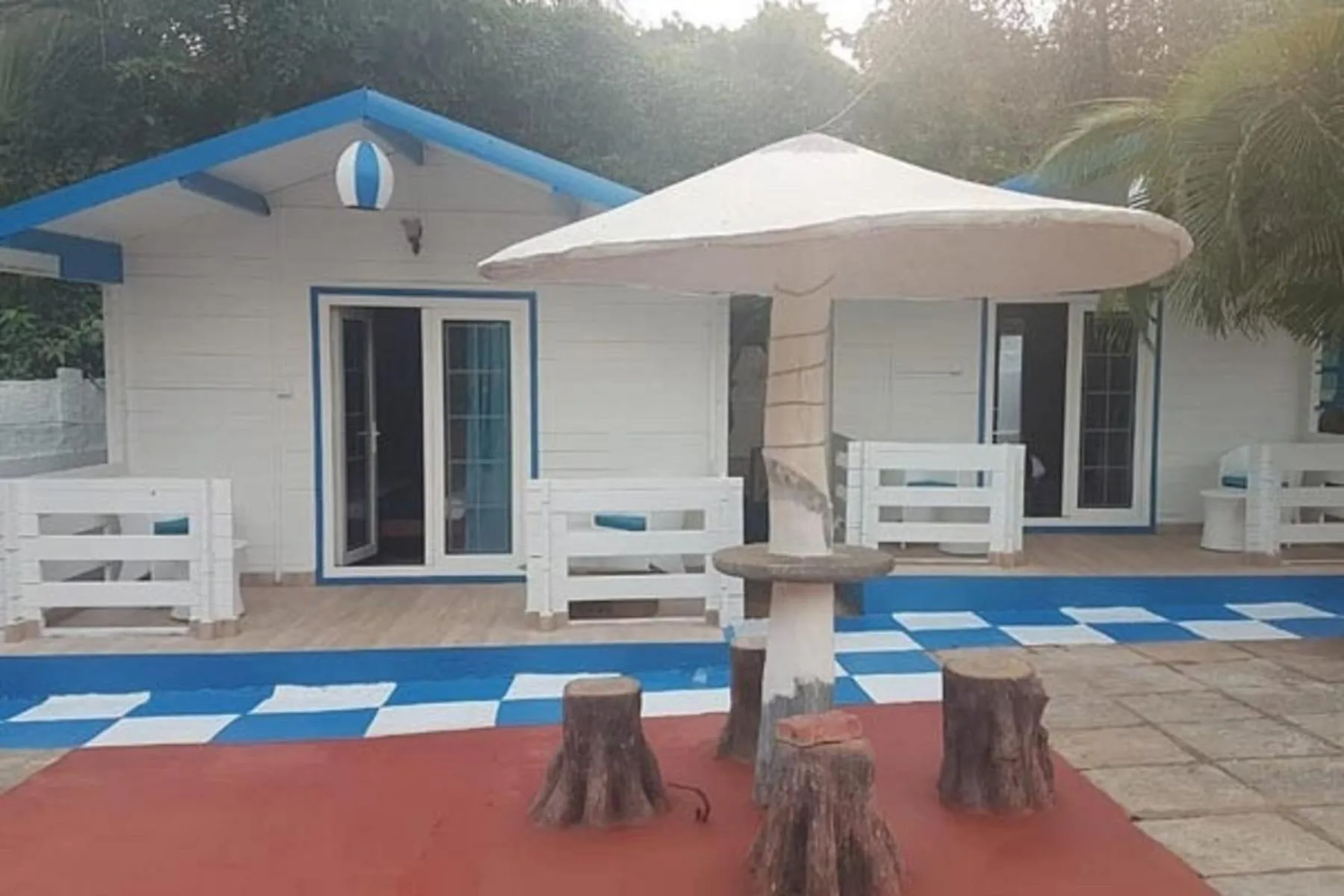 Property building in Paradise Village Beach Resort