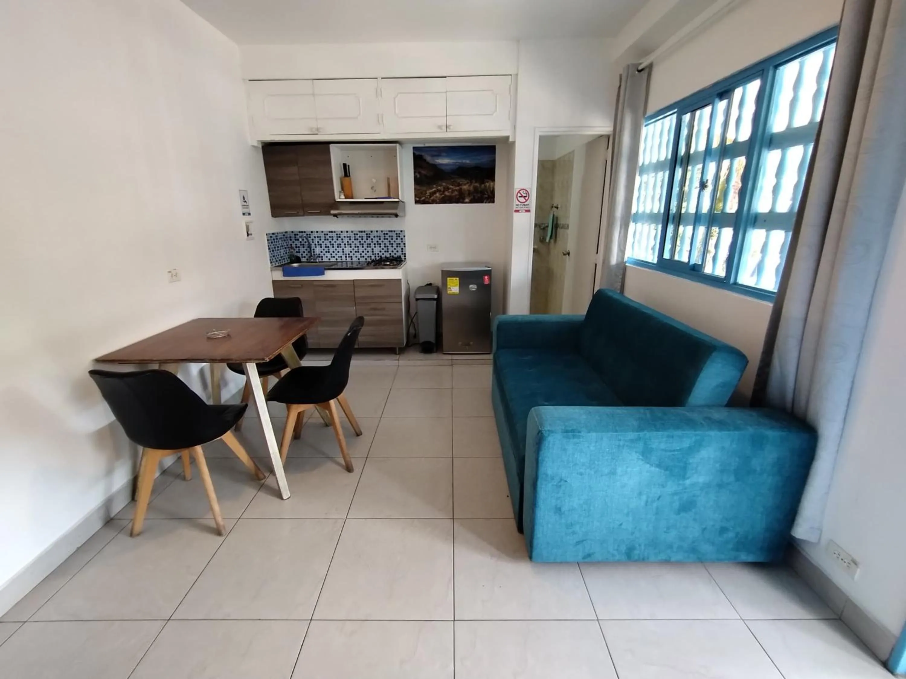 Dining area in Air Guest House - con Desayuno & Jacuzzi Social