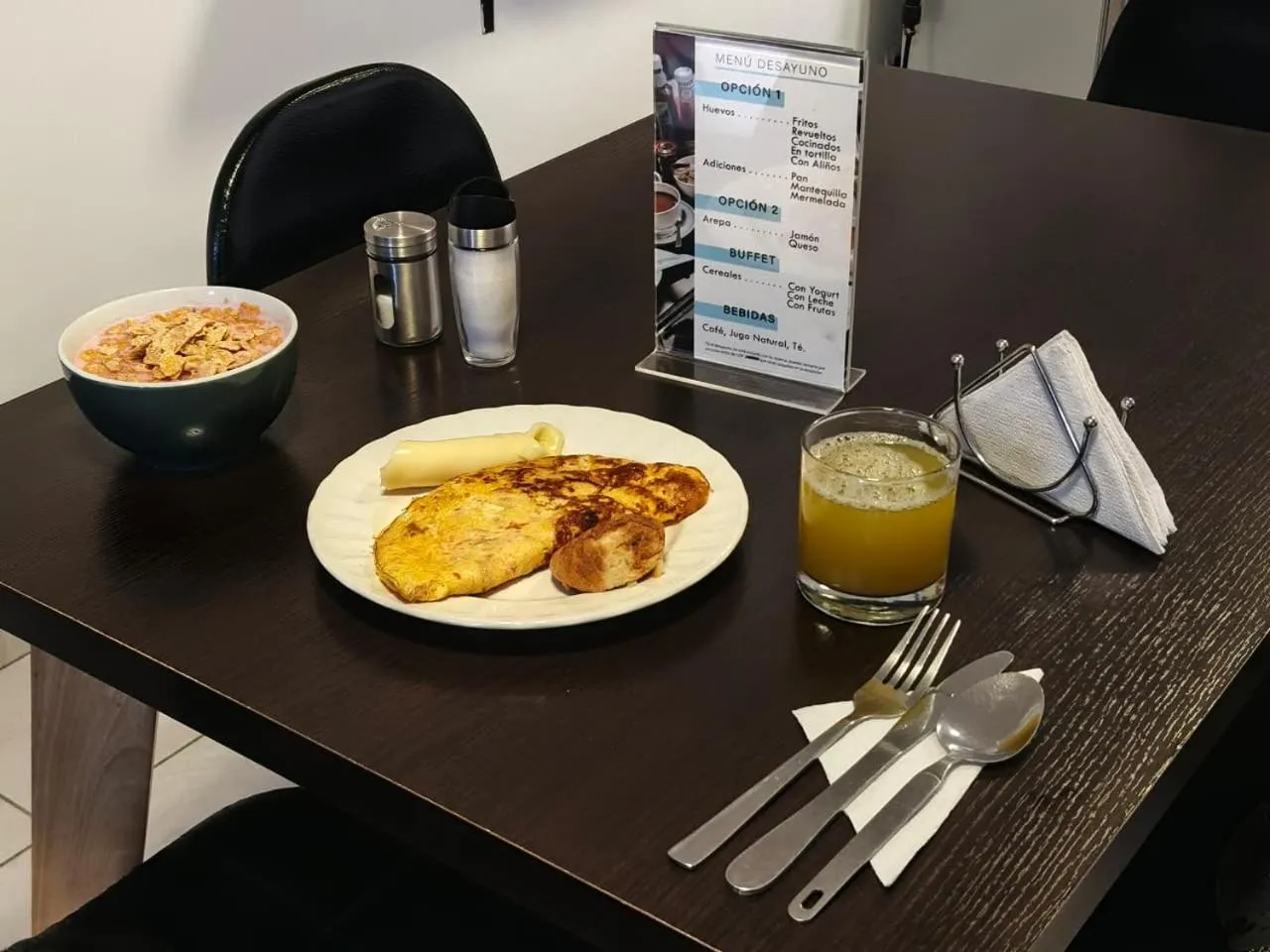 Breakfast in Air Guest House - con Desayuno & Jacuzzi Social