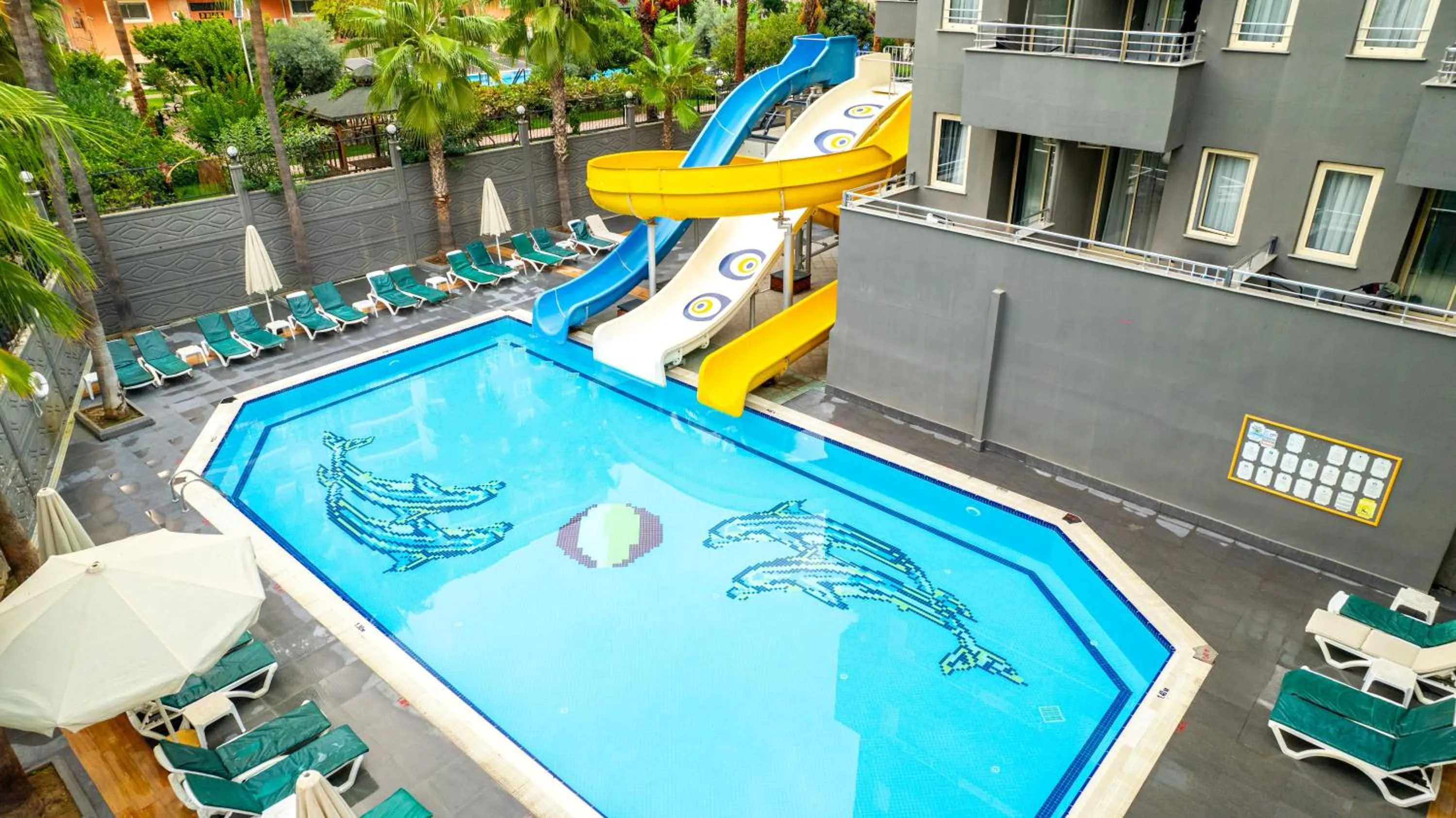 Swimming pool in Senza Grand Santana Hotel - Ultra All Inclusive